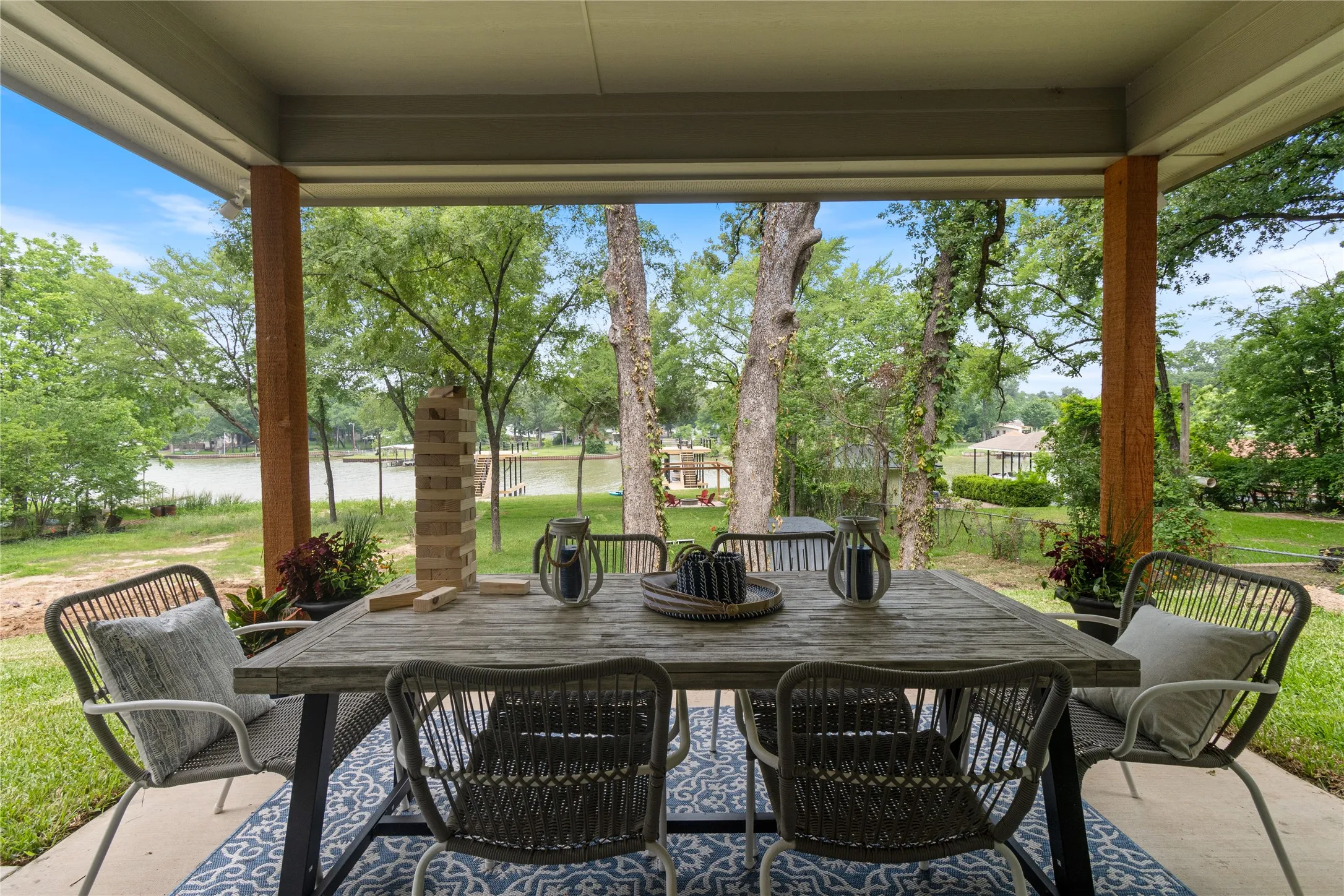 Single Family Residence For Sale in Henderson County , 225 Ben Lacy Drive, Gun Barrel City, Texas 75156, 3 Bedroom, 2 Bathroom, 2 Garage spaces, 1,572 Sqft, built in 2022, mls#21318557, Real Estate Agent in Gun Barrel City, Homes For Sale in Henderson county, Homes For Sale in Gun Barrel City, Realtor in Gun Barrel City Texas, Real Estate Brokerage Independent Realty Texas, Luminita Cordes Realtor