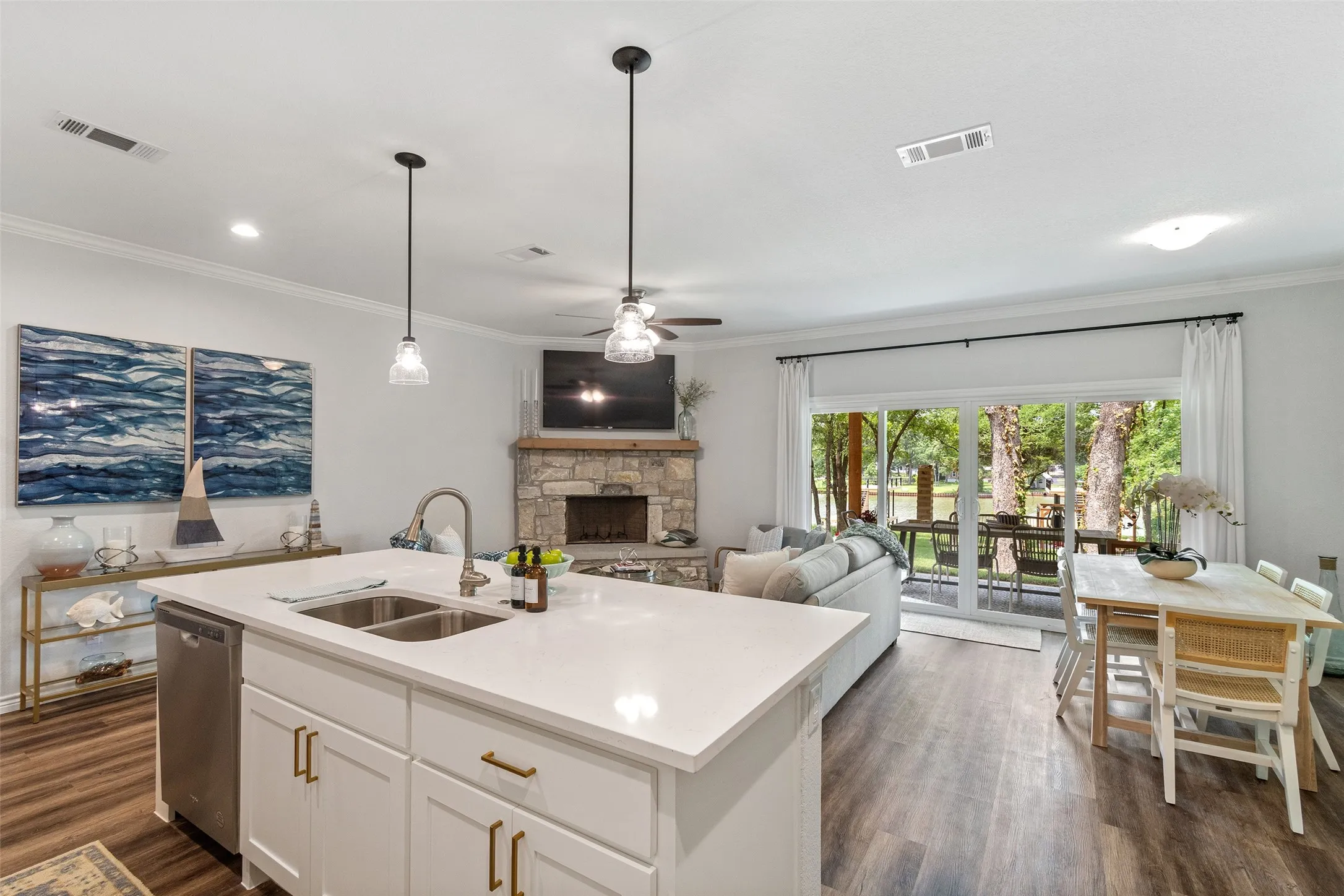 Single Family Residence For Sale in Henderson County , 225 Ben Lacy Drive, Gun Barrel City, Texas 75156, 3 Bedroom, 2 Bathroom, 2 Garage spaces, 1,572 Sqft, built in 2022, mls#21318557, Real Estate Agent in Gun Barrel City, Homes For Sale in Henderson county, Homes For Sale in Gun Barrel City, Realtor in Gun Barrel City Texas, Real Estate Brokerage Independent Realty Texas, Luminita Cordes Realtor