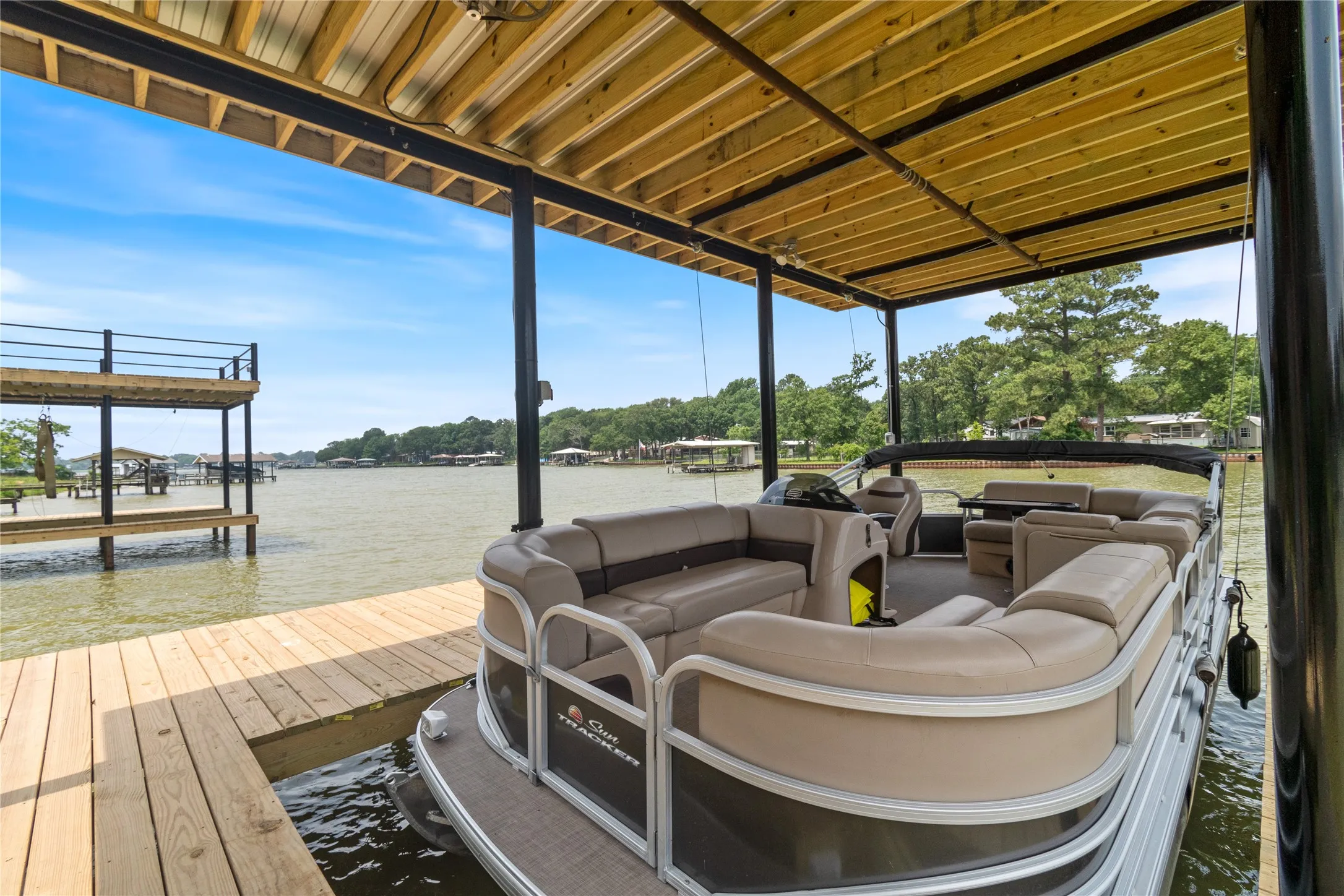 Single Family Residence For Sale in Henderson County , 225 Ben Lacy Drive, Gun Barrel City, Texas 75156, 3 Bedroom, 2 Bathroom, 2 Garage spaces, 1,572 Sqft, built in 2022, mls#21318557, Real Estate Agent in Gun Barrel City, Homes For Sale in Henderson county, Homes For Sale in Gun Barrel City, Realtor in Gun Barrel City Texas, Real Estate Brokerage Independent Realty Texas, Luminita Cordes Realtor