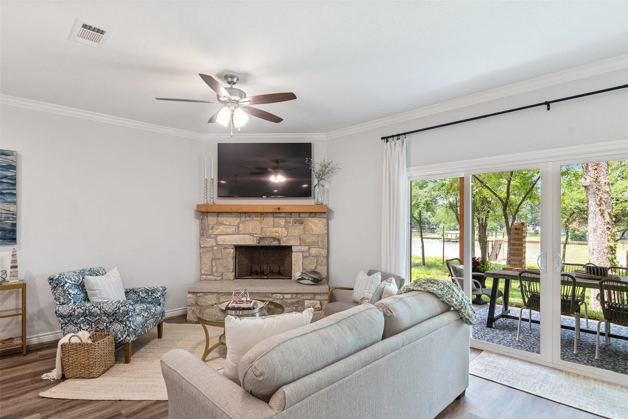 Single Family Residence For Sale in Henderson County , 225 Ben Lacy Drive, Gun Barrel City, Texas 75156, 3 Bedroom, 2 Bathroom, 2 Garage spaces, 1,572 Sqft, built in 2022, mls#21318557, Real Estate Agent in Gun Barrel City, Homes For Sale in Henderson county, Homes For Sale in Gun Barrel City, Realtor in Gun Barrel City Texas, Real Estate Brokerage Independent Realty Texas, Luminita Cordes Realtor