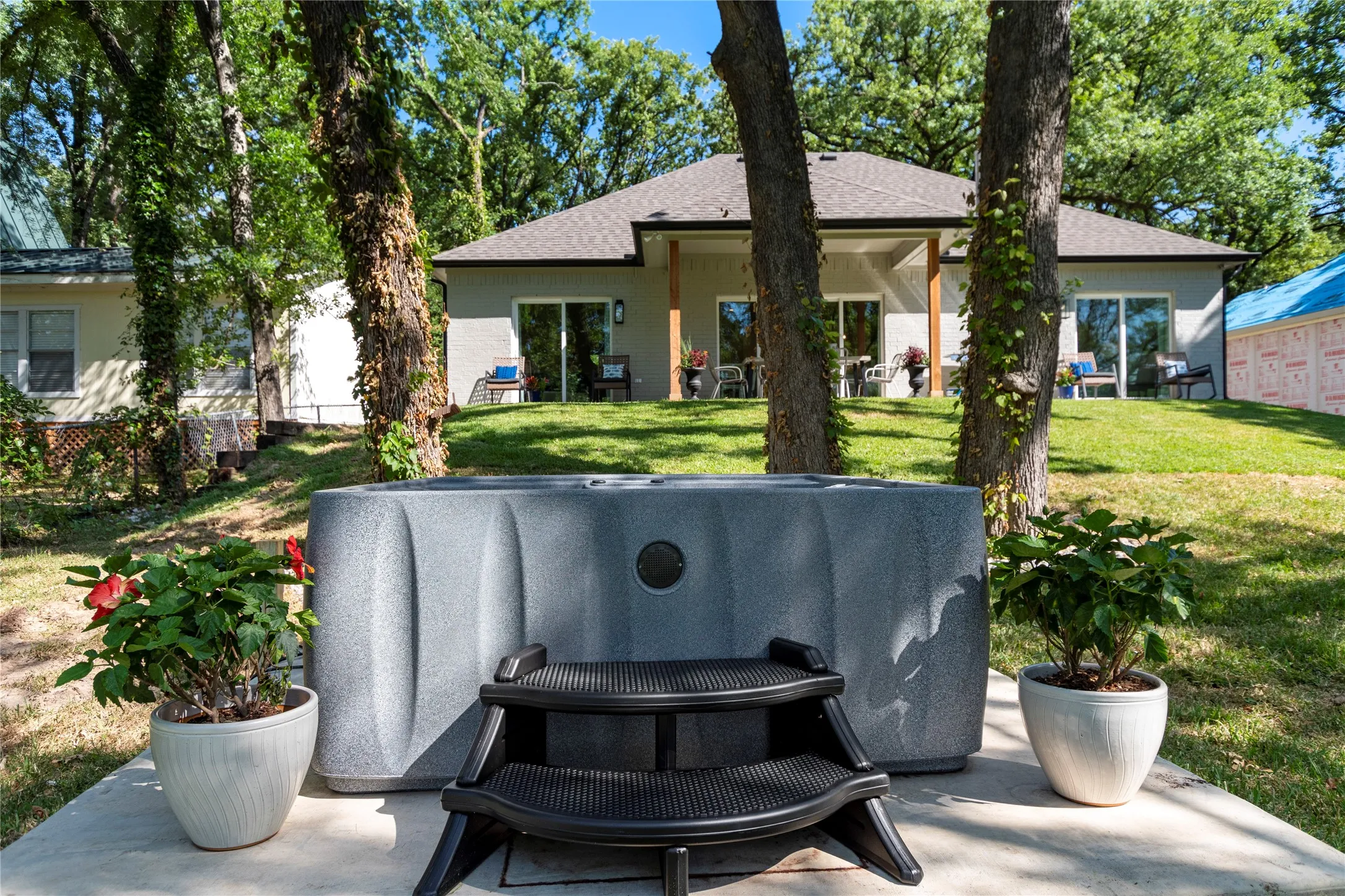 Single Family Residence For Sale in Henderson County , 225 Ben Lacy Drive, Gun Barrel City, Texas 75156, 3 Bedroom, 2 Bathroom, 2 Garage spaces, 1,572 Sqft, built in 2022, mls#21318557, Real Estate Agent in Gun Barrel City, Homes For Sale in Henderson county, Homes For Sale in Gun Barrel City, Realtor in Gun Barrel City Texas, Real Estate Brokerage Independent Realty Texas, Luminita Cordes Realtor