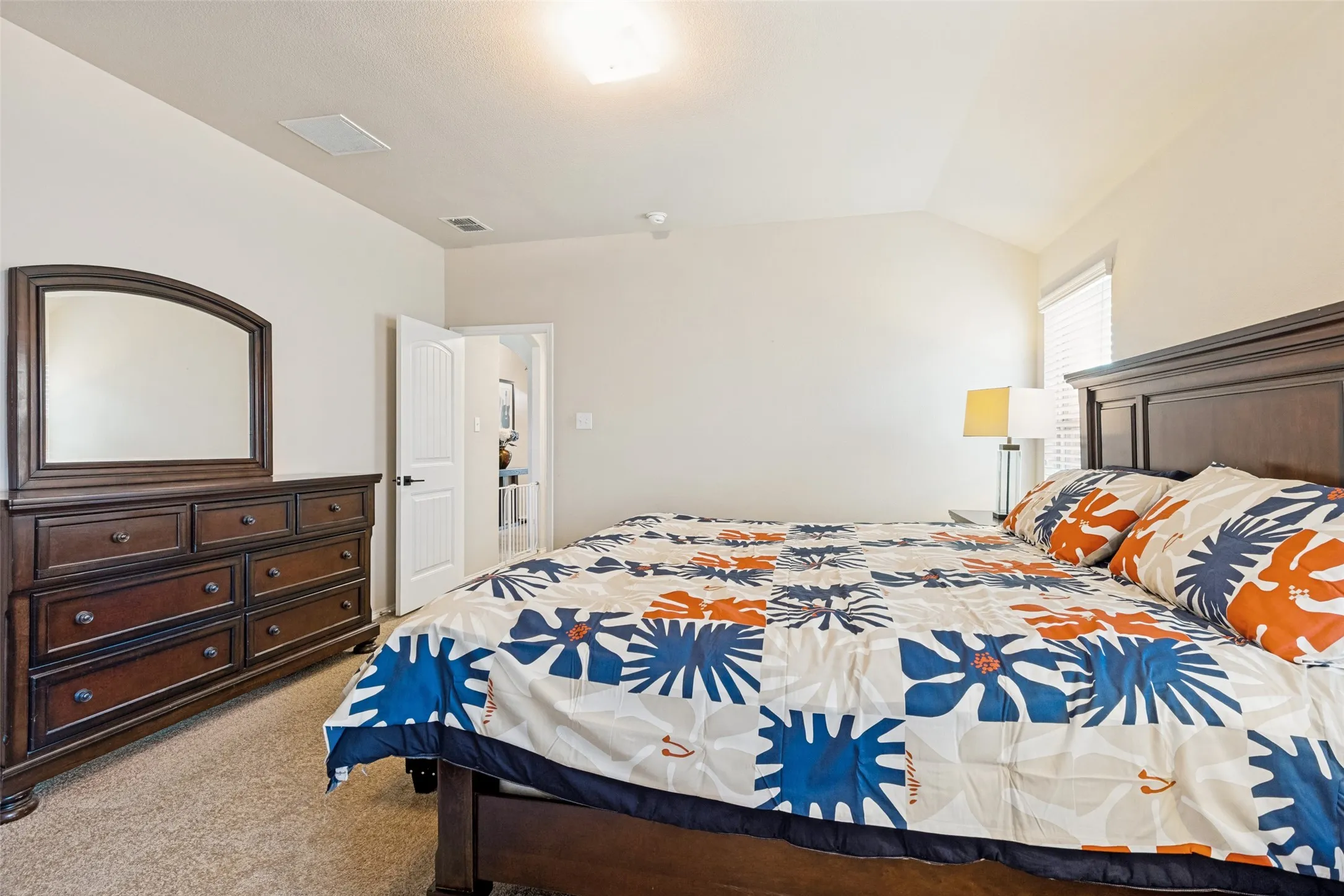Single Family Residence For Sale in Denton County , 14641 San Pablo Drive, Fort Worth, Texas 76052, 3 Bedroom, 2 Bathroom, 2 Garage spaces, 1,536 Sqft, built in 2016, mls#21316034, Real Estate Agent in Fort Worth, Homes For Sale in Denton county, Homes For Sale in Fort Worth, Realtor in Fort Worth Texas, Real Estate Brokerage Independent Realty Texas, Luminita Cordes Realtor
