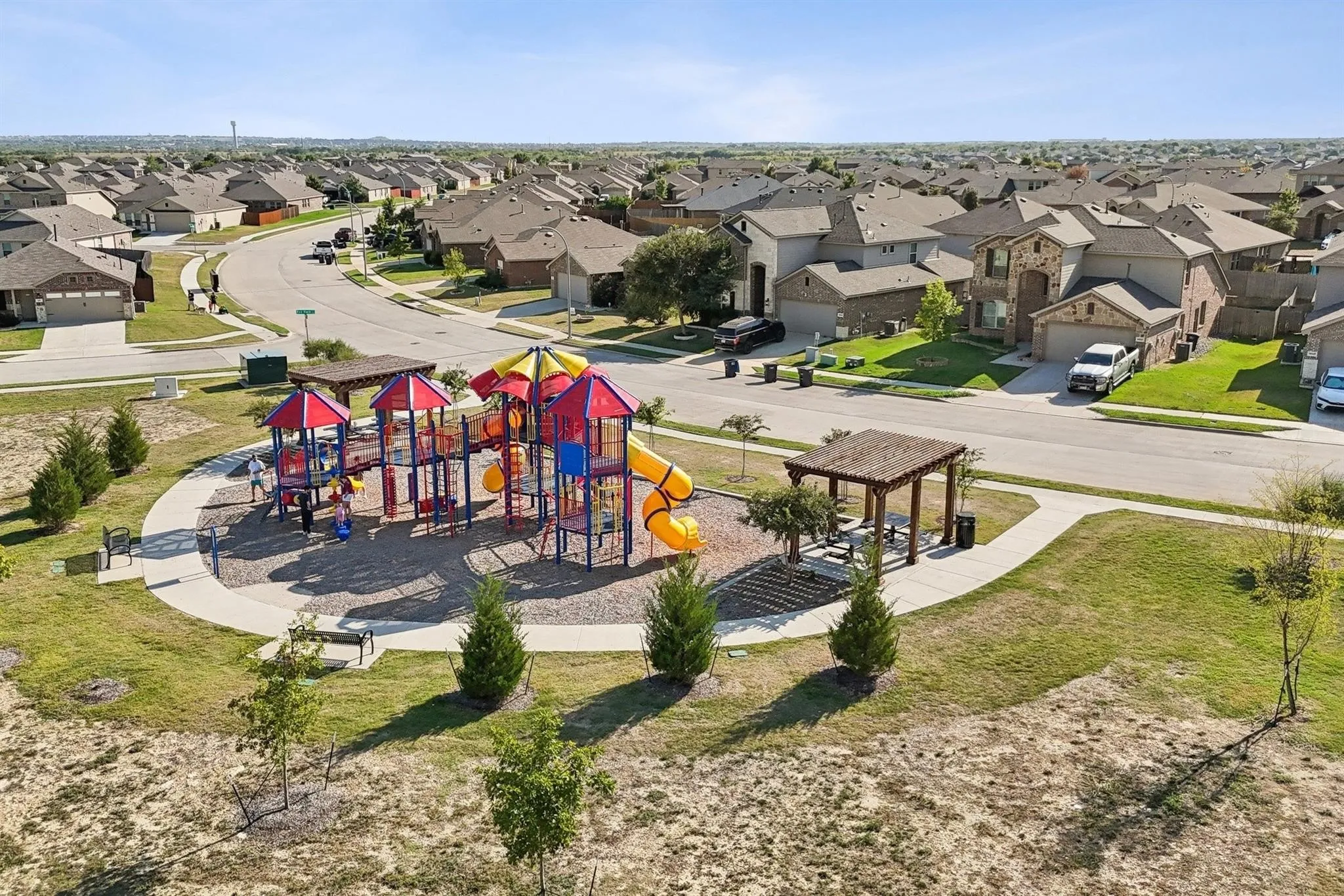 Enjoy all that Sendera Ranch has to offer with exceptional neighborhood amenities, including four community pools, a clubhouse, scenic walking trails, fishing ponds, playgrounds, and year-round community events
