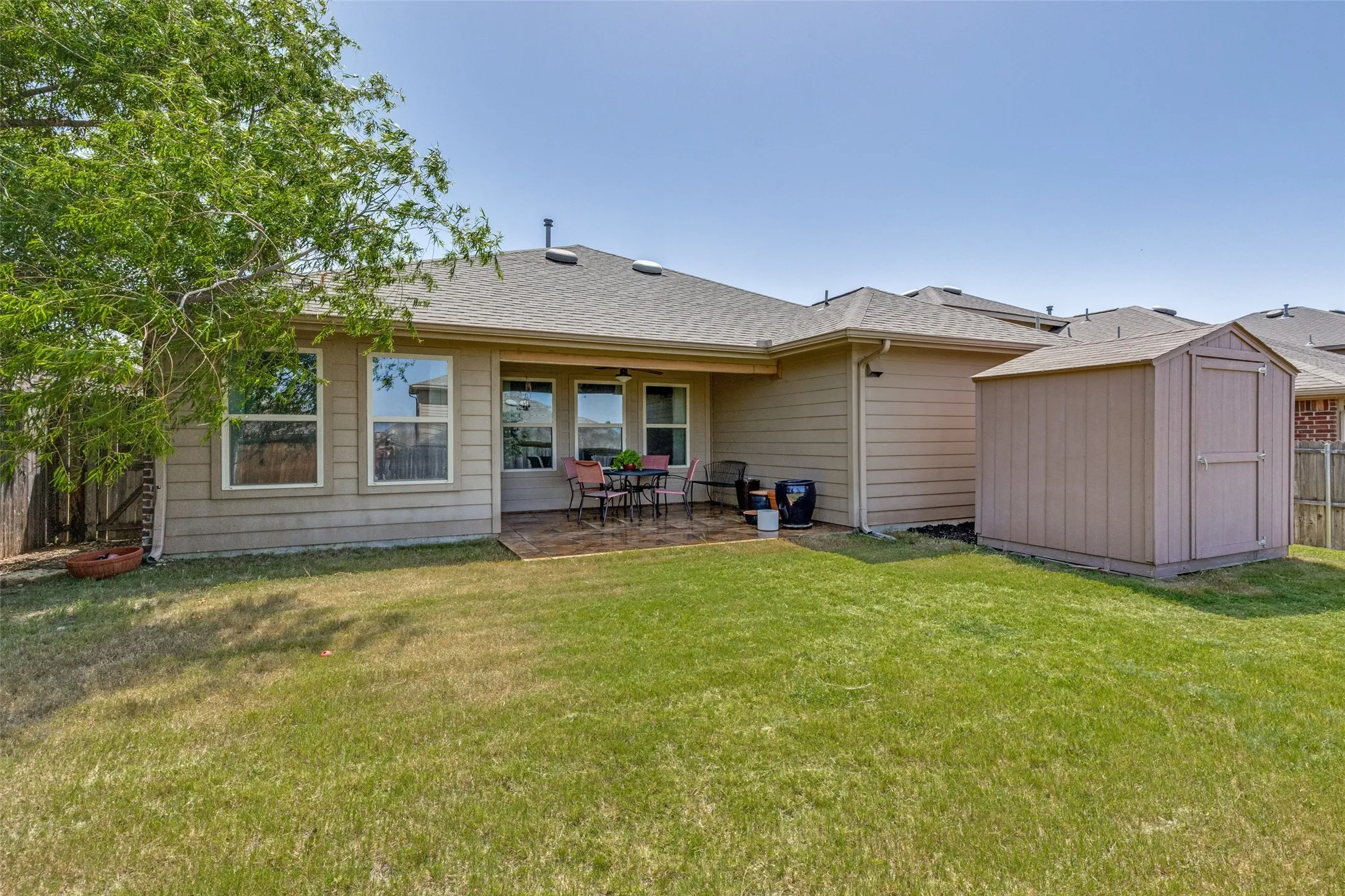 Single Family Residence For Sale in Denton County , 14641 San Pablo Drive, Fort Worth, Texas 76052, 3 Bedroom, 2 Bathroom, 2 Garage spaces, 1,536 Sqft, built in 2016, mls#21316034, Real Estate Agent in Fort Worth, Homes For Sale in Denton county, Homes For Sale in Fort Worth, Realtor in Fort Worth Texas, Real Estate Brokerage Independent Realty Texas, Luminita Cordes Realtor