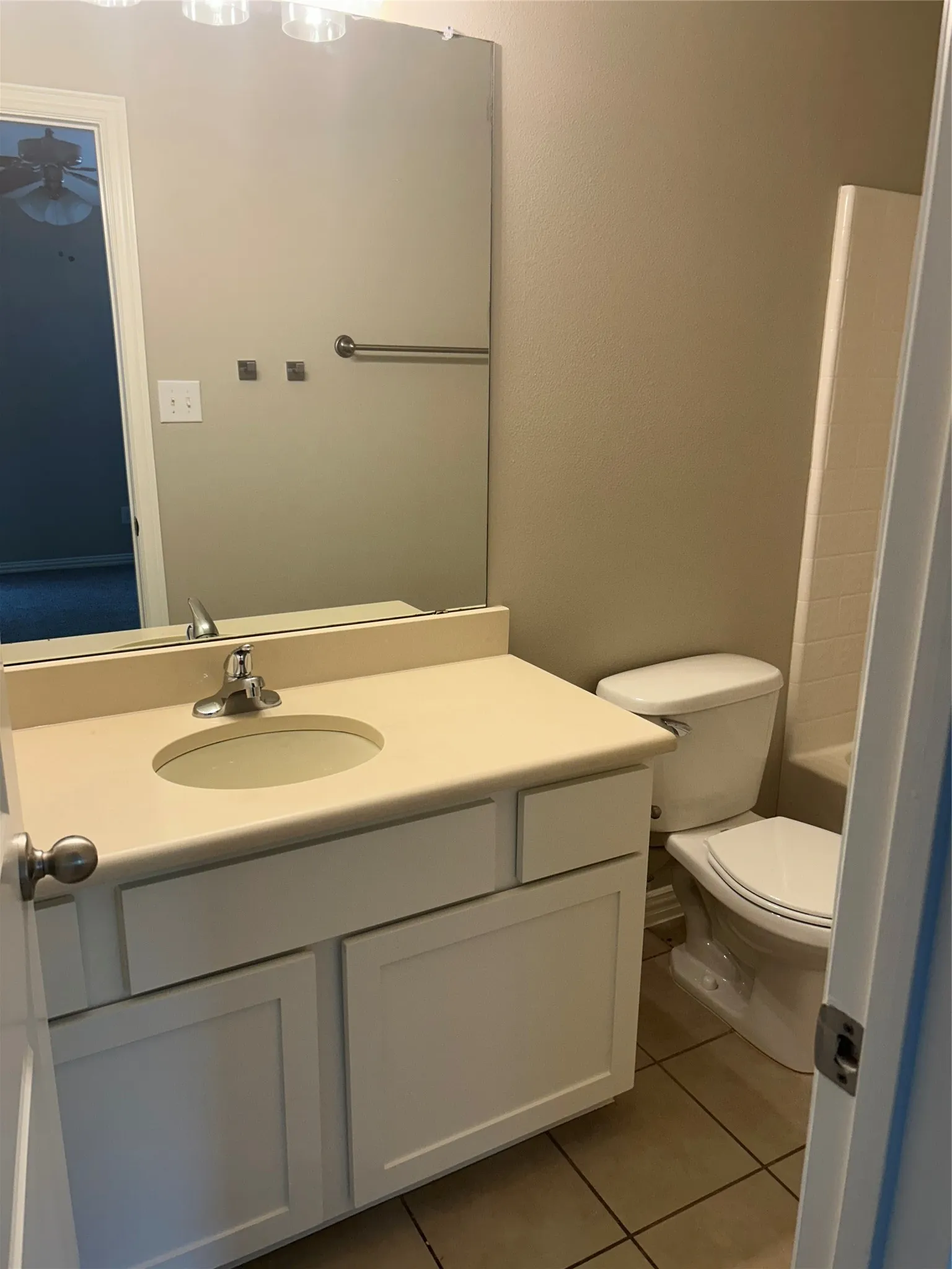 Condominium For Rent in Collin County , 505 S Tennessee Street 300, Mc Kinney, Texas 75069, 2 Bedrooms, 3 Bathrooms, 2 Garage spaces, 1,350 Sqft, built in 2013, Price $1,850, mls#21318575, Real Estate Agent in Mc Kinney, Homes For Rent in Collin county, Homes For Rent in Mc Kinney, Realtor in Mc Kinney Texas, Real Estate Brokerage Independent Realty Texas, Luminita Cordes Realtor