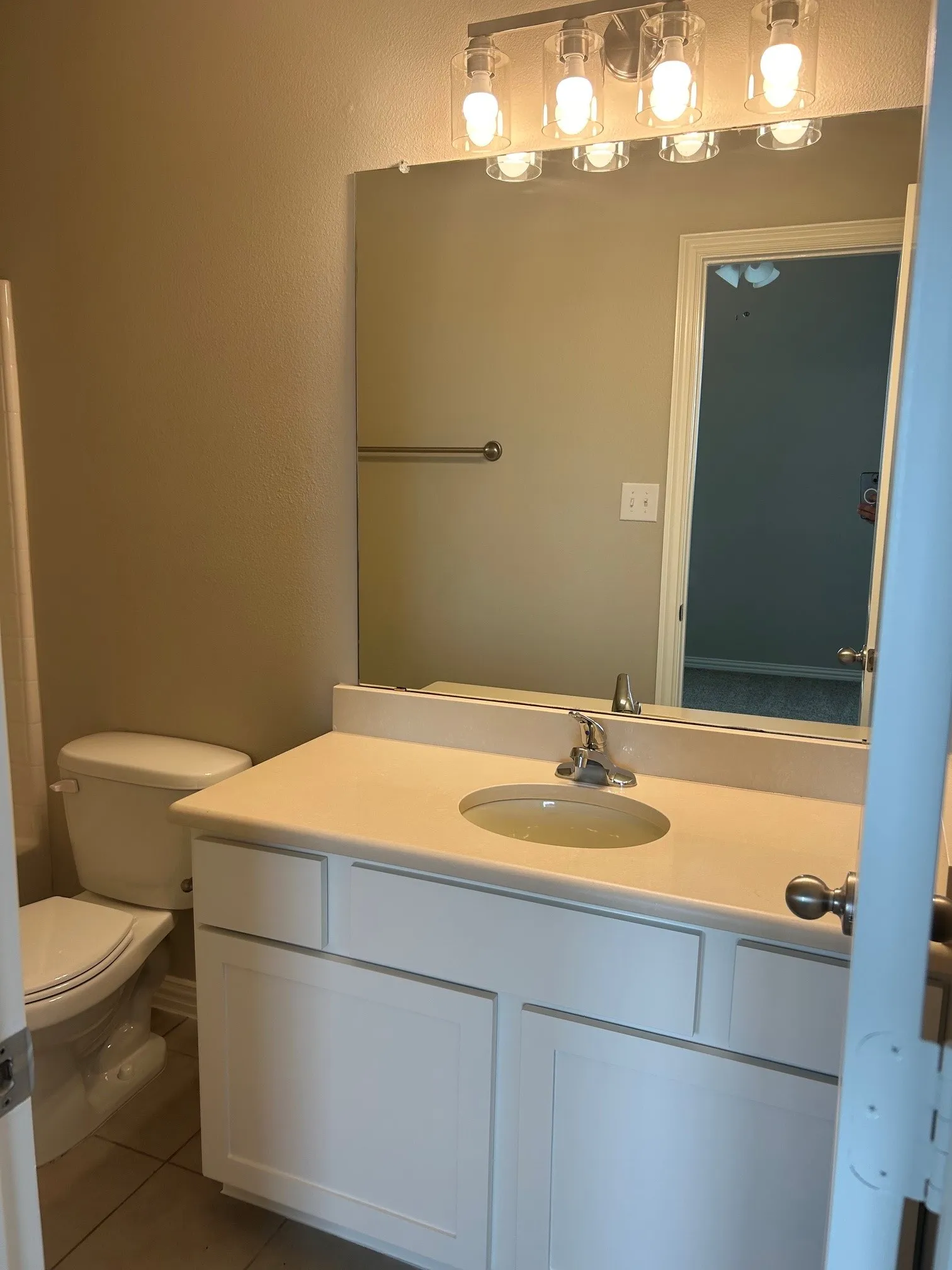 Condominium For Rent in Collin County , 505 S Tennessee Street 300, Mc Kinney, Texas 75069, 2 Bedrooms, 3 Bathrooms, 2 Garage spaces, 1,350 Sqft, built in 2013, Price $1,850, mls#21318575, Real Estate Agent in Mc Kinney, Homes For Rent in Collin county, Homes For Rent in Mc Kinney, Realtor in Mc Kinney Texas, Real Estate Brokerage Independent Realty Texas, Luminita Cordes Realtor