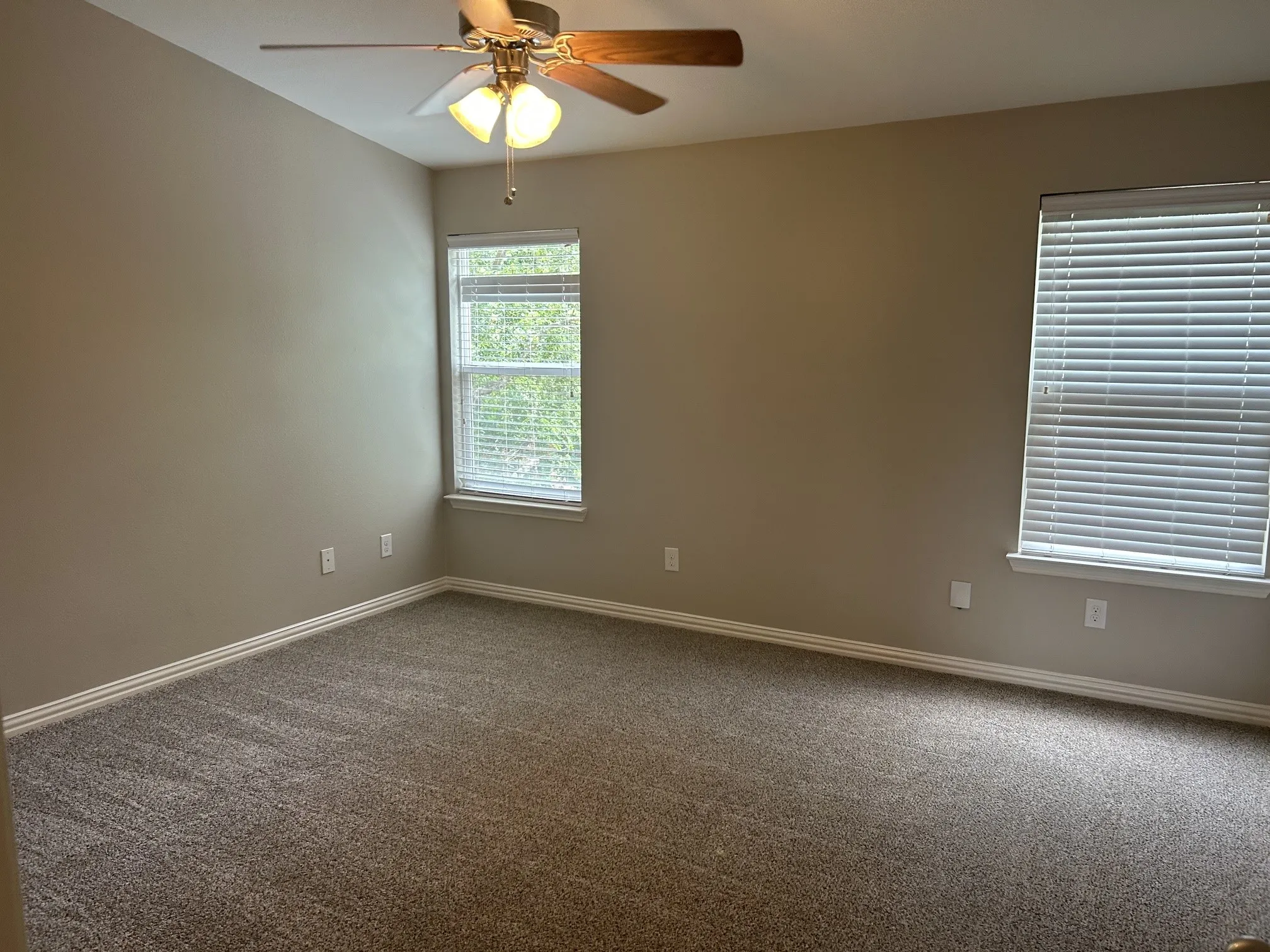 Condominium For Rent in Collin County , 505 S Tennessee Street 300, Mc Kinney, Texas 75069, 2 Bedrooms, 3 Bathrooms, 2 Garage spaces, 1,350 Sqft, built in 2013, Price $1,850, mls#21318575, Real Estate Agent in Mc Kinney, Homes For Rent in Collin county, Homes For Rent in Mc Kinney, Realtor in Mc Kinney Texas, Real Estate Brokerage Independent Realty Texas, Luminita Cordes Realtor