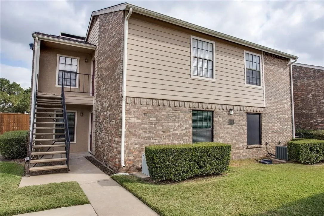 Condominium For Rent in Collin County , 4748 Old Bent Tree Lane 401, Dallas, Texas 75287, 1 Bedroom, 1 Bathroom, Garage spaces, 575 Sqft, built in 1956, mls#21315537, Real Estate Agent in Dallas, Homes For Rent in Collin county, Homes For Rent in Dallas, Realtor in Dallas Texas, Real Estate Brokerage Independent Realty Texas, Luminita Cordes Realtor