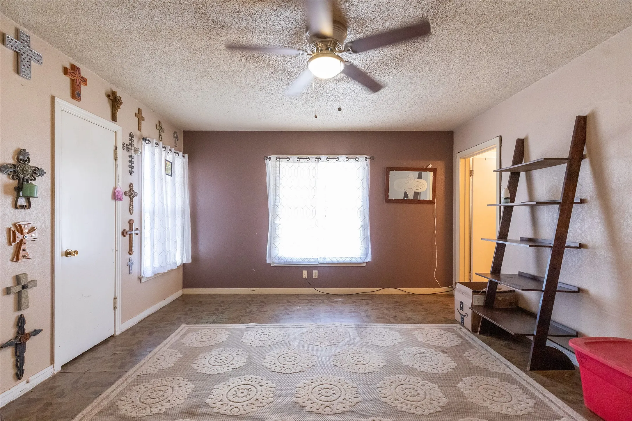Single Family Residence For Sale in Taylor County , 1407 Herring, Merkel, Texas 79536, 2 Bedroom, 2 Bathroom, Garage spaces, 1,341 Sqft, built in 1956, mls#21318039, Real Estate Agent in Merkel, Homes For Sale in Taylor county, Homes For Sale in Merkel, Realtor in Merkel Texas, Real Estate Brokerage Independent Realty Texas, Luminita Cordes Realtor