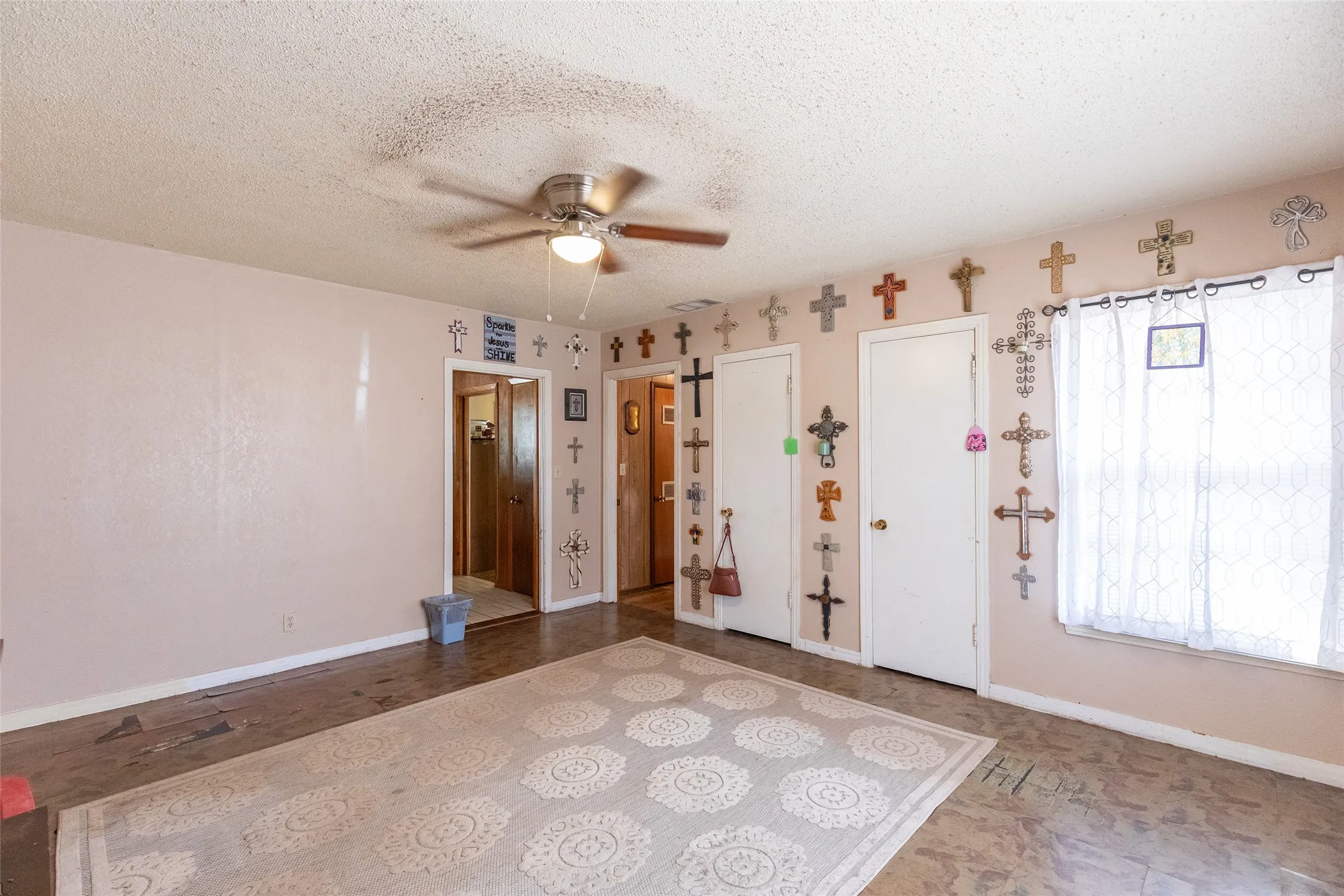 Single Family Residence For Sale in Taylor County , 1407 Herring, Merkel, Texas 79536, 2 Bedroom, 2 Bathroom, Garage spaces, 1,341 Sqft, built in 1956, mls#21318039, Real Estate Agent in Merkel, Homes For Sale in Taylor county, Homes For Sale in Merkel, Realtor in Merkel Texas, Real Estate Brokerage Independent Realty Texas, Luminita Cordes Realtor