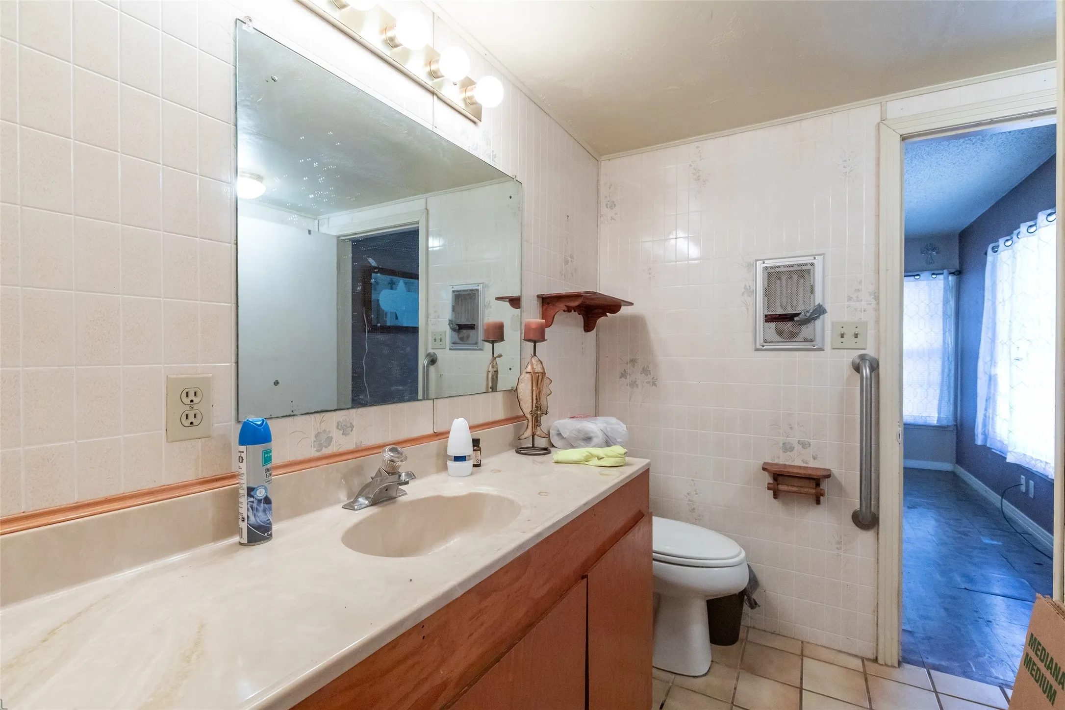 Single Family Residence For Sale in Taylor County , 1407 Herring, Merkel, Texas 79536, 2 Bedroom, 2 Bathroom, Garage spaces, 1,341 Sqft, built in 1956, mls#21318039, Real Estate Agent in Merkel, Homes For Sale in Taylor county, Homes For Sale in Merkel, Realtor in Merkel Texas, Real Estate Brokerage Independent Realty Texas, Luminita Cordes Realtor