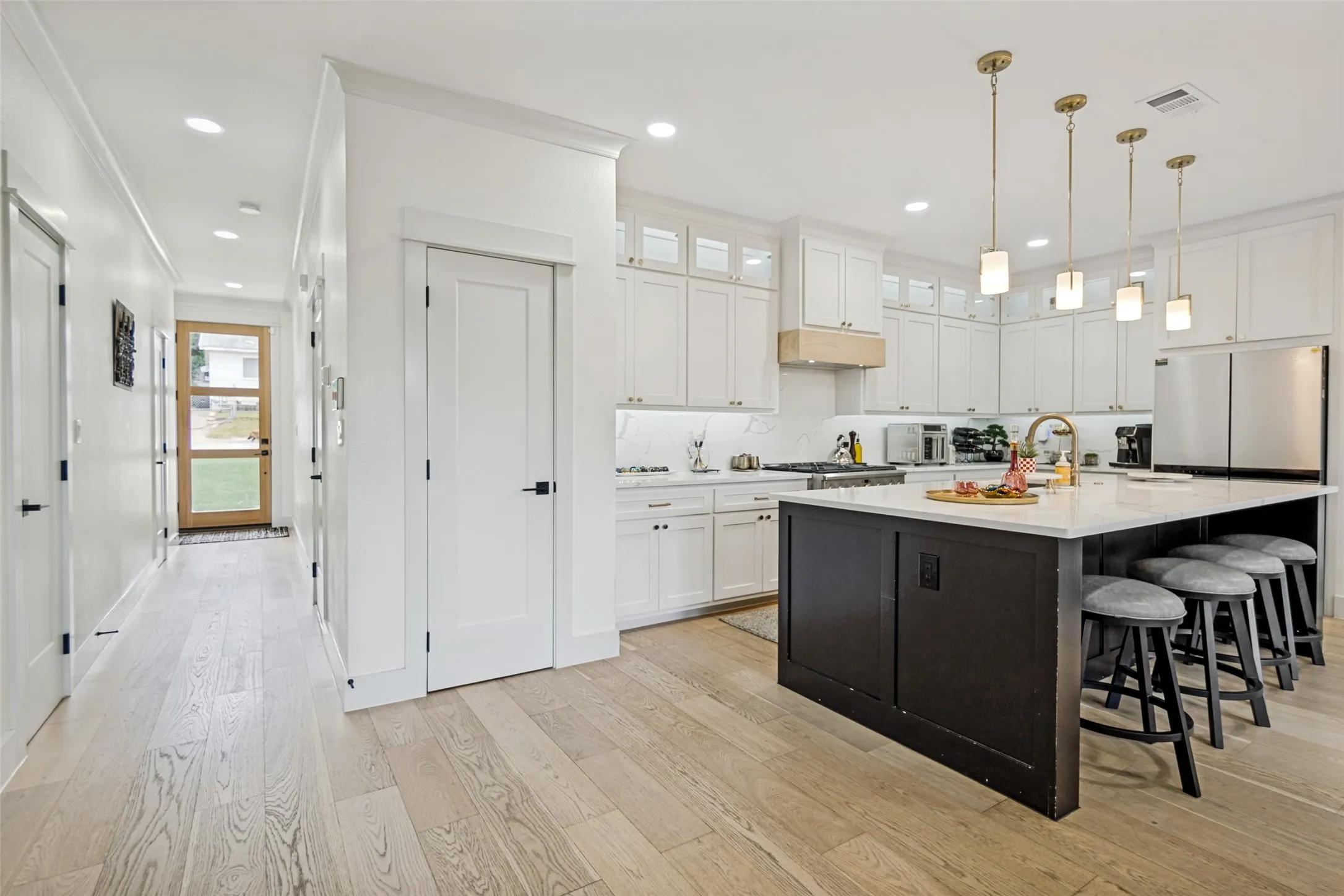 Kitchen with Island