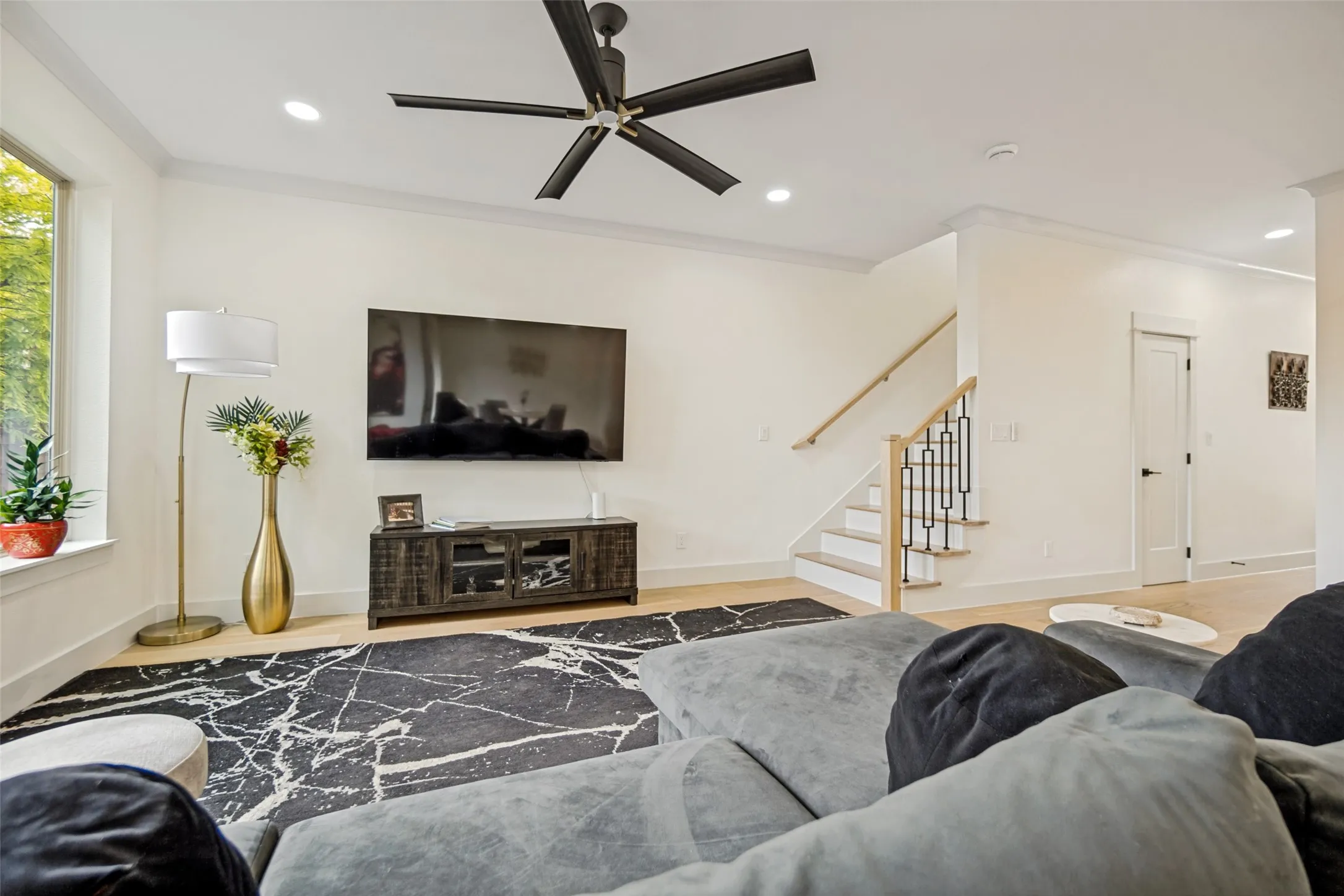 Great space to watch   TV