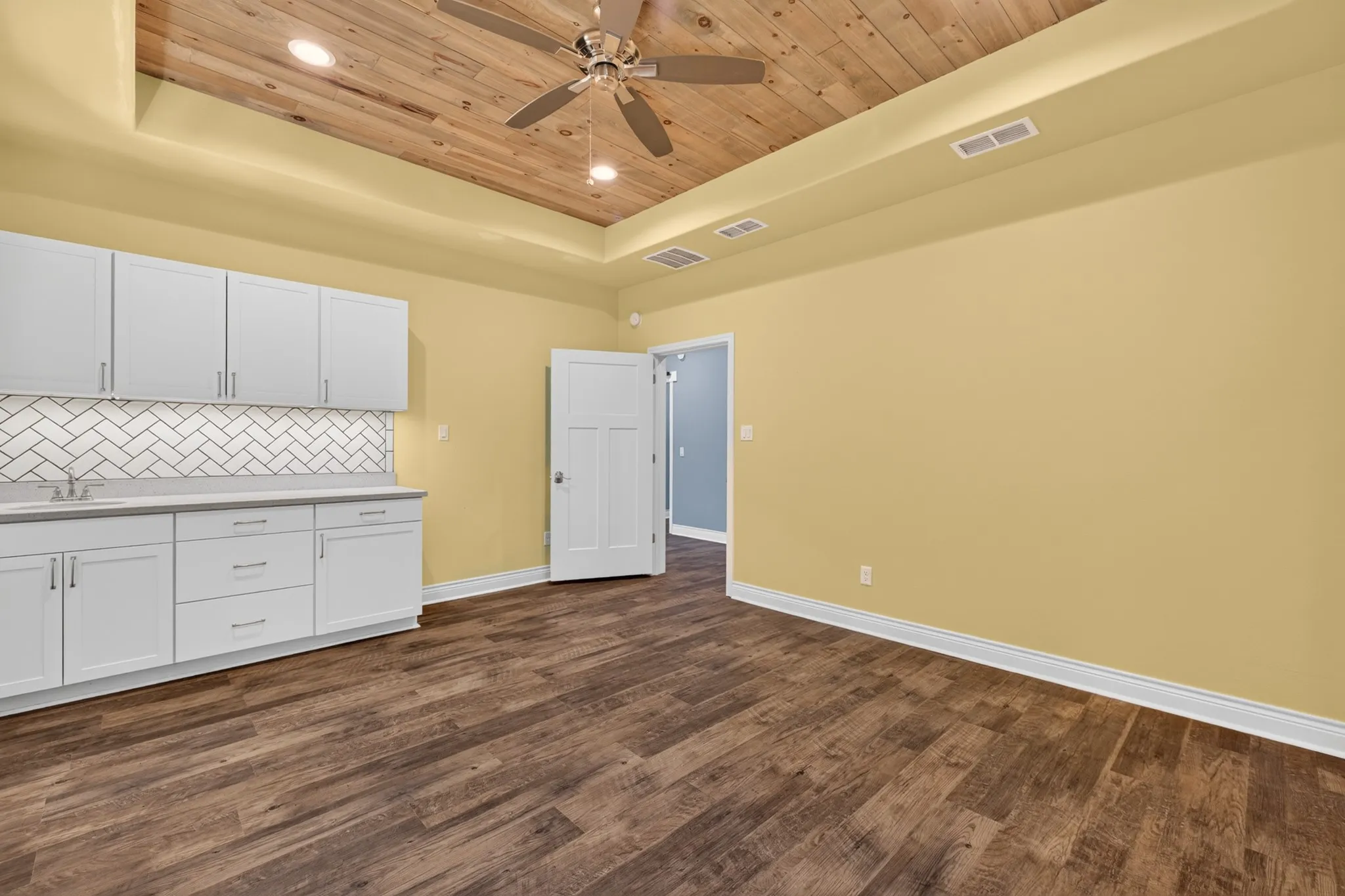 Office For Sale in Taylor County , 2426 Lincoln Drive, Abilene, Texas 79601, 0, 0, Garage spaces, 0 Sqft, built in 2021, mls#21317666, Real Estate Agent in Abilene, Homes For Sale in Taylor county, Homes For Sale in Abilene, Realtor in Abilene Texas, Real Estate Brokerage Independent Realty Texas, Luminita Cordes Realtor