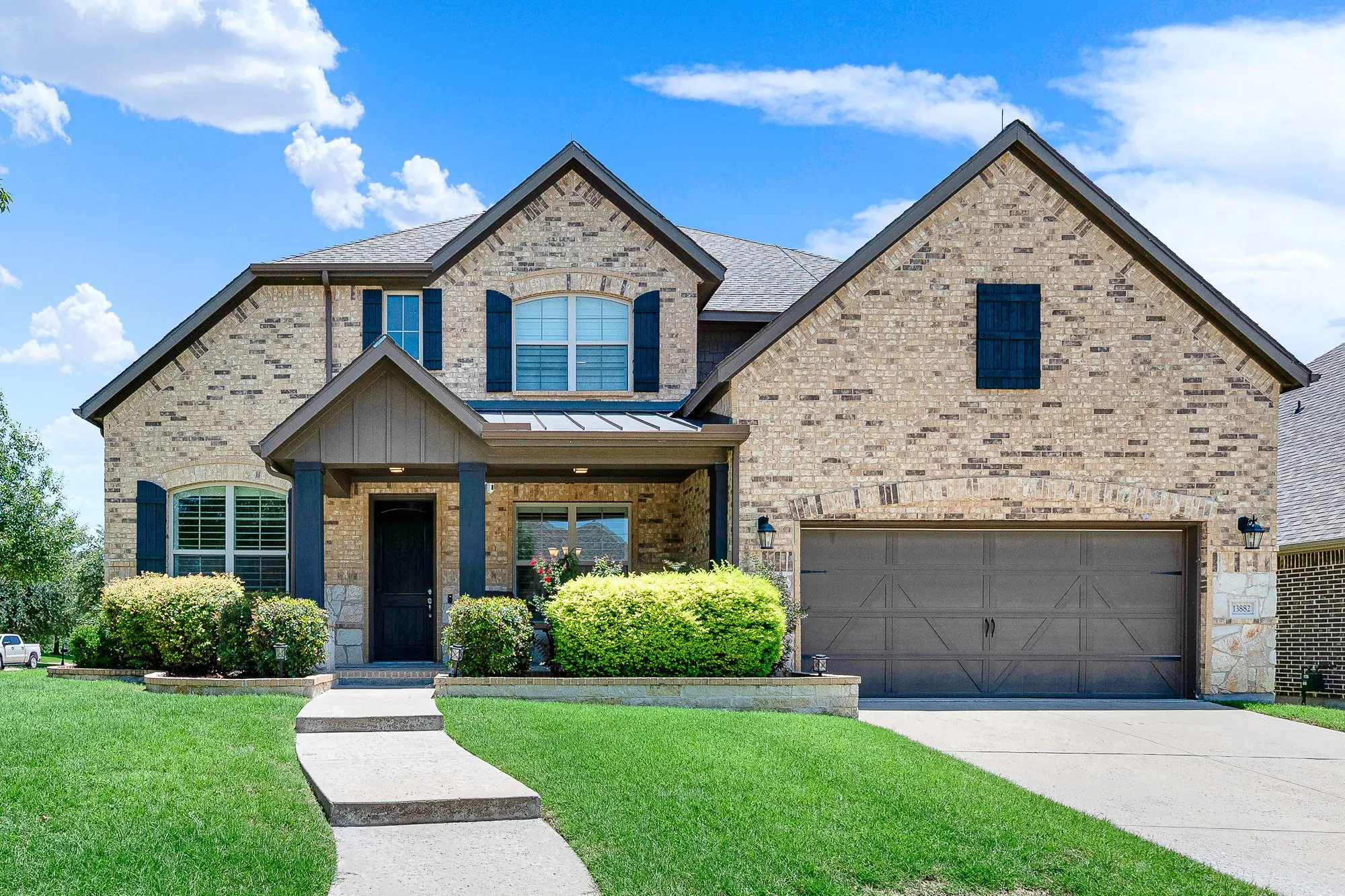 Single Family Residence For Sale in Collin County , 13882 Gibraltar Lane, Frisco, Texas 75035, 5 Bedroom, 5 Bathroom, 2 Garage spaces, 3,582 Sqft, built in 2016, mls#21316015, Real Estate Agent in Frisco, Homes For Sale in Collin county, Homes For Sale in Frisco, Realtor in Frisco Texas, Real Estate Brokerage Independent Realty Texas, Luminita Cordes Realtor