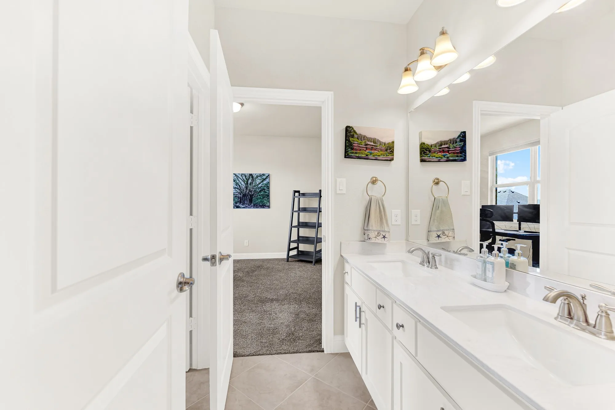 Single Family Residence For Sale in Collin County , 13882 Gibraltar Lane, Frisco, Texas 75035, 5 Bedroom, 5 Bathroom, 2 Garage spaces, 3,582 Sqft, built in 2016, mls#21316015, Real Estate Agent in Frisco, Homes For Sale in Collin county, Homes For Sale in Frisco, Realtor in Frisco Texas, Real Estate Brokerage Independent Realty Texas, Luminita Cordes Realtor