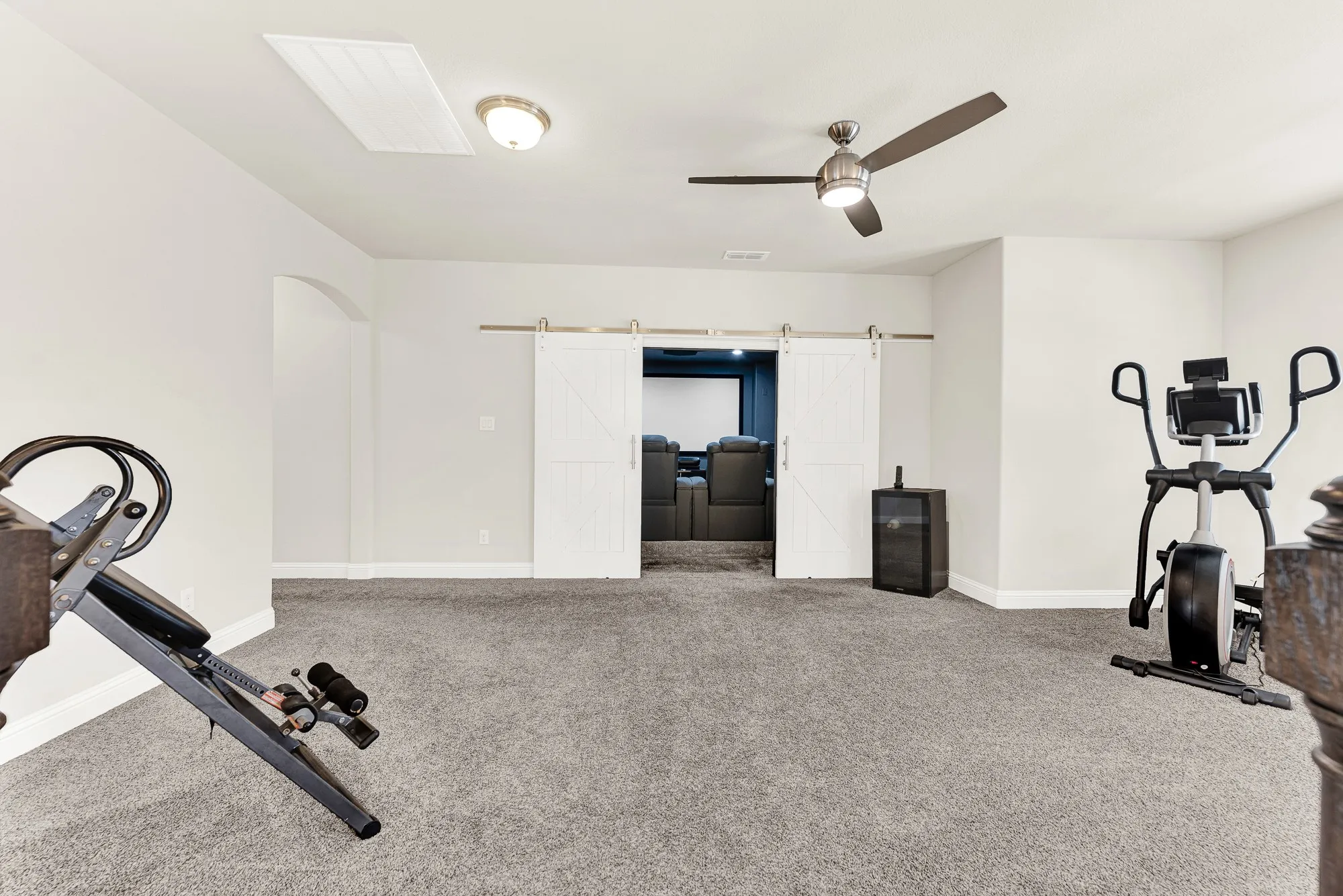 Single Family Residence For Sale in Collin County , 13882 Gibraltar Lane, Frisco, Texas 75035, 5 Bedroom, 5 Bathroom, 2 Garage spaces, 3,582 Sqft, built in 2016, mls#21316015, Real Estate Agent in Frisco, Homes For Sale in Collin county, Homes For Sale in Frisco, Realtor in Frisco Texas, Real Estate Brokerage Independent Realty Texas, Luminita Cordes Realtor
