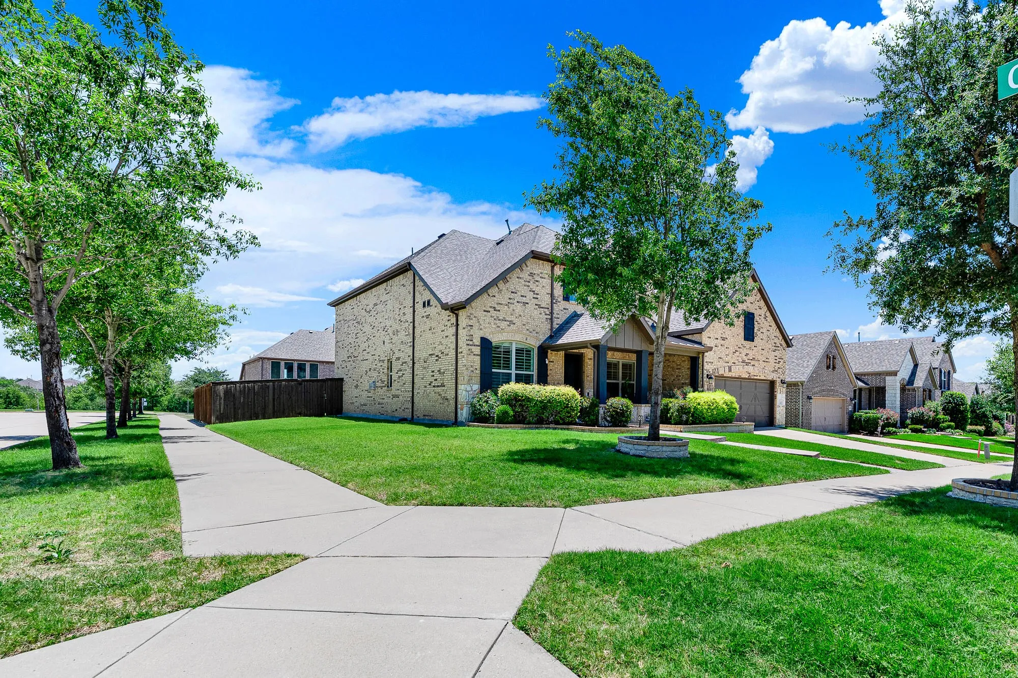Single Family Residence For Sale in Collin County , 13882 Gibraltar Lane, Frisco, Texas 75035, 5 Bedroom, 5 Bathroom, 2 Garage spaces, 3,582 Sqft, built in 2016, mls#21316015, Real Estate Agent in Frisco, Homes For Sale in Collin county, Homes For Sale in Frisco, Realtor in Frisco Texas, Real Estate Brokerage Independent Realty Texas, Luminita Cordes Realtor