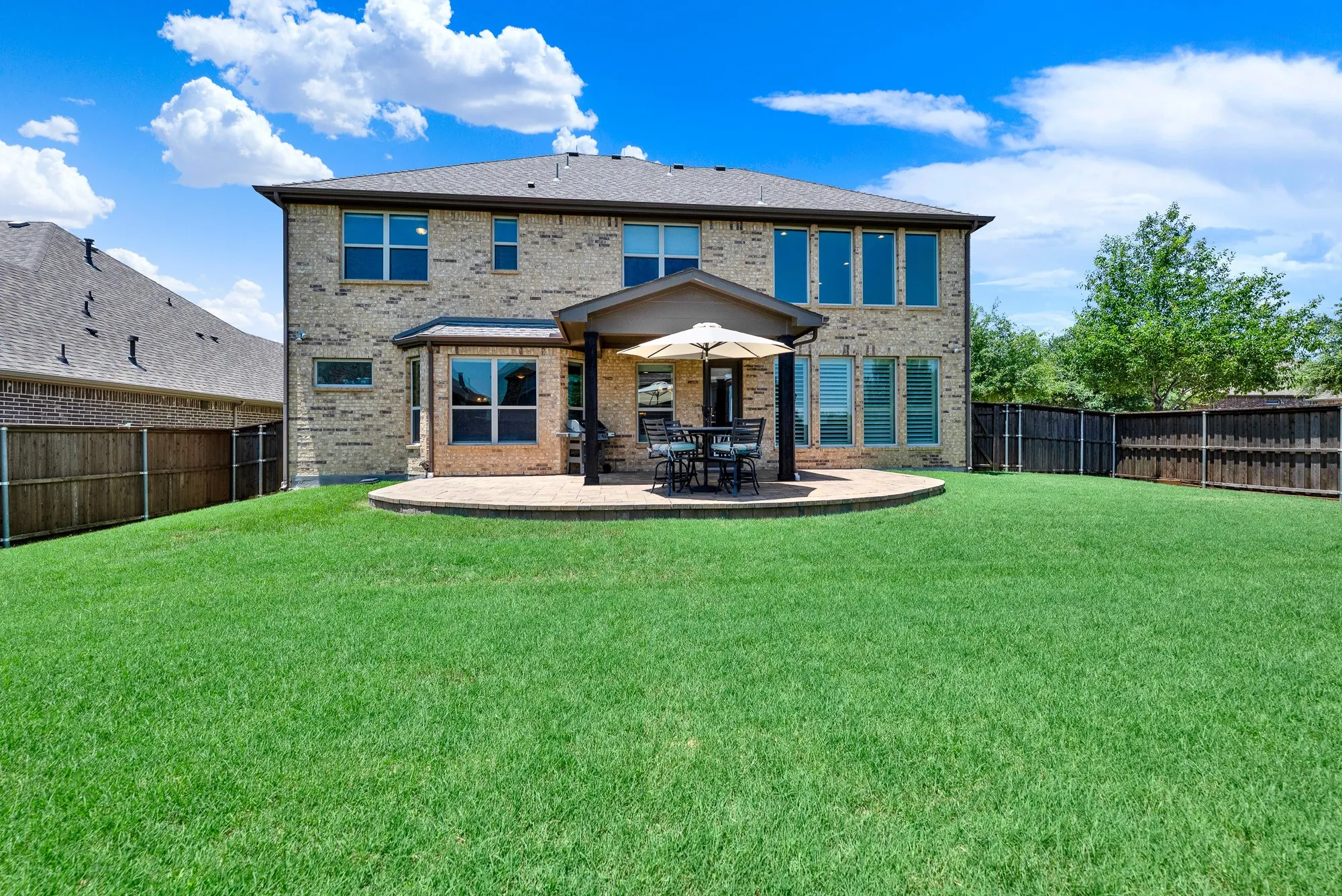 Single Family Residence For Sale in Collin County , 13882 Gibraltar Lane, Frisco, Texas 75035, 5 Bedroom, 5 Bathroom, 2 Garage spaces, 3,582 Sqft, built in 2016, mls#21316015, Real Estate Agent in Frisco, Homes For Sale in Collin county, Homes For Sale in Frisco, Realtor in Frisco Texas, Real Estate Brokerage Independent Realty Texas, Luminita Cordes Realtor