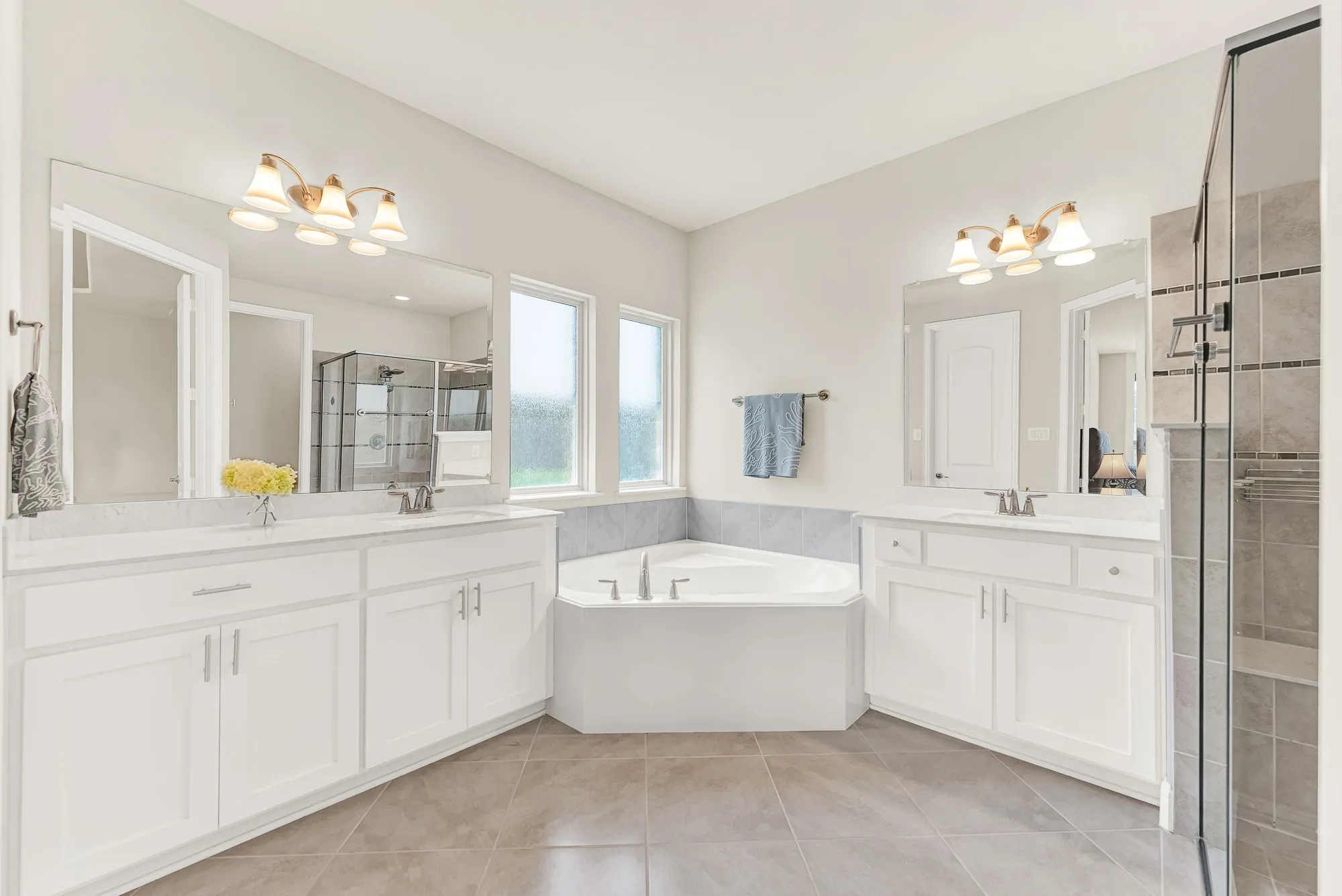 Single Family Residence For Sale in Collin County , 13882 Gibraltar Lane, Frisco, Texas 75035, 5 Bedroom, 5 Bathroom, 2 Garage spaces, 3,582 Sqft, built in 2016, mls#21316015, Real Estate Agent in Frisco, Homes For Sale in Collin county, Homes For Sale in Frisco, Realtor in Frisco Texas, Real Estate Brokerage Independent Realty Texas, Luminita Cordes Realtor
