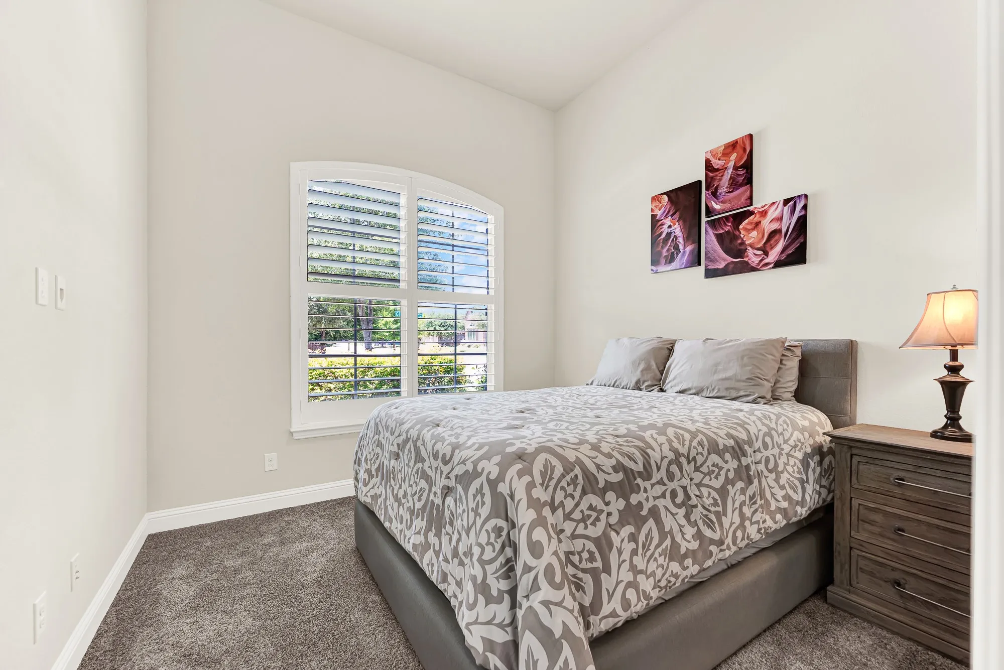 Single Family Residence For Sale in Collin County , 13882 Gibraltar Lane, Frisco, Texas 75035, 5 Bedroom, 5 Bathroom, 2 Garage spaces, 3,582 Sqft, built in 2016, mls#21316015, Real Estate Agent in Frisco, Homes For Sale in Collin county, Homes For Sale in Frisco, Realtor in Frisco Texas, Real Estate Brokerage Independent Realty Texas, Luminita Cordes Realtor