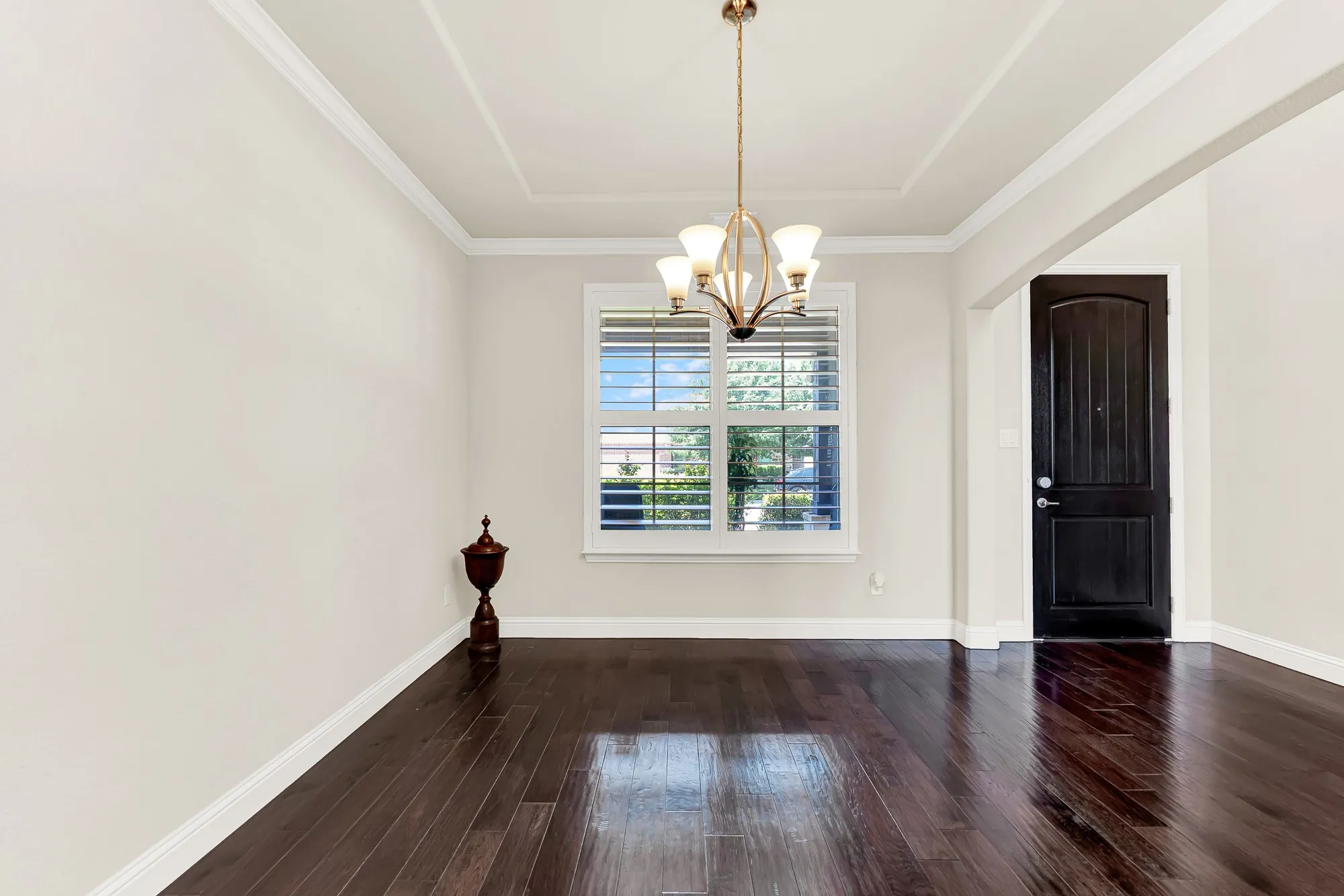 Single Family Residence For Sale in Collin County , 13882 Gibraltar Lane, Frisco, Texas 75035, 5 Bedroom, 5 Bathroom, 2 Garage spaces, 3,582 Sqft, built in 2016, mls#21316015, Real Estate Agent in Frisco, Homes For Sale in Collin county, Homes For Sale in Frisco, Realtor in Frisco Texas, Real Estate Brokerage Independent Realty Texas, Luminita Cordes Realtor