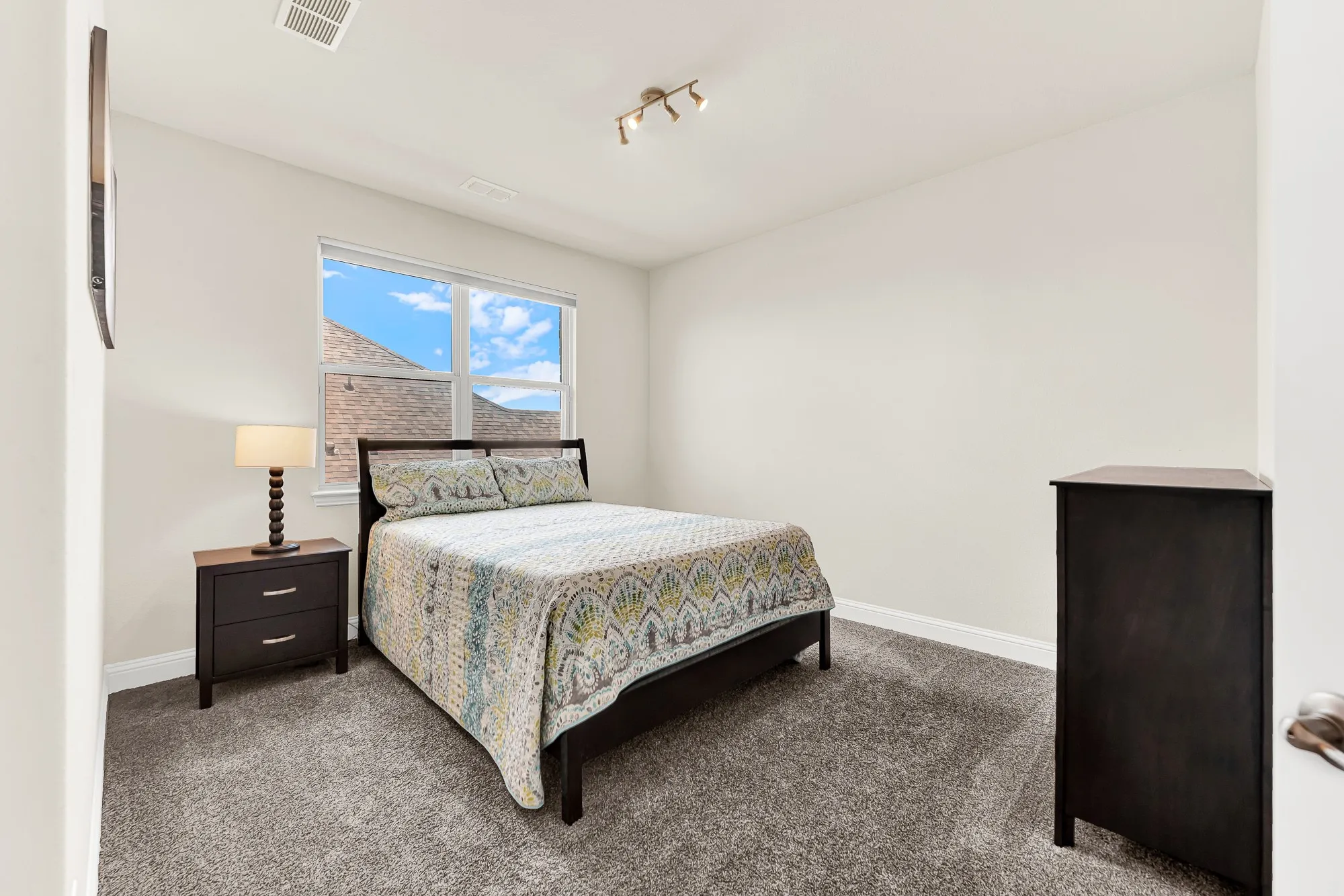 Single Family Residence For Sale in Collin County , 13882 Gibraltar Lane, Frisco, Texas 75035, 5 Bedroom, 5 Bathroom, 2 Garage spaces, 3,582 Sqft, built in 2016, mls#21316015, Real Estate Agent in Frisco, Homes For Sale in Collin county, Homes For Sale in Frisco, Realtor in Frisco Texas, Real Estate Brokerage Independent Realty Texas, Luminita Cordes Realtor