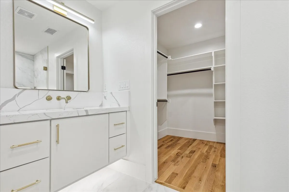 Single Family Residence For Rent in Dallas County , 2327 Vagas Street 102, Dallas, Texas 75219, 4 Bedrooms, 4 Bathrooms, 2 Garage spaces, 3,087 Sqft, built in 2024, Price $4,975, mls#21318540, Real Estate Agent in Dallas, Homes For Rent in Dallas county, Homes For Rent in Dallas, Realtor in Dallas Texas, Real Estate Brokerage Independent Realty Texas, Luminita Cordes Realtor