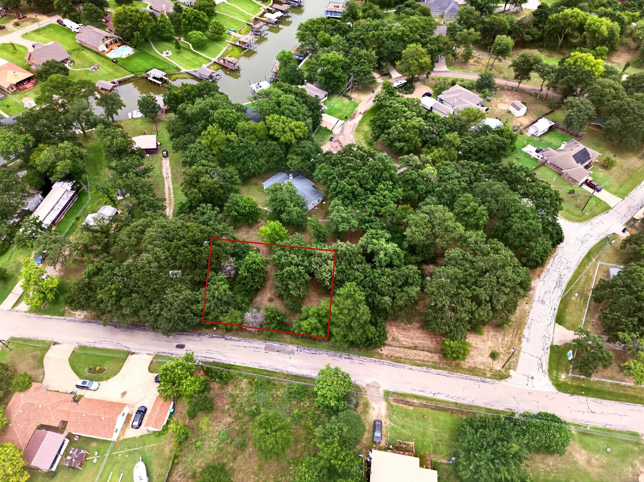 Unimproved Land For Sale in Henderson County , 624 Legendary Lane, Gun Barrel City, Texas 75156, 0, 0, Garage spaces, 0 Sqft, built in 0, Price $24,800, mls#21318597, Real Estate Agent in Gun Barrel City, Homes For Sale in Henderson county, Homes For Sale in Gun Barrel City, Realtor in Gun Barrel City Texas, Real Estate Brokerage Independent Realty Texas, Luminita Cordes Realtor