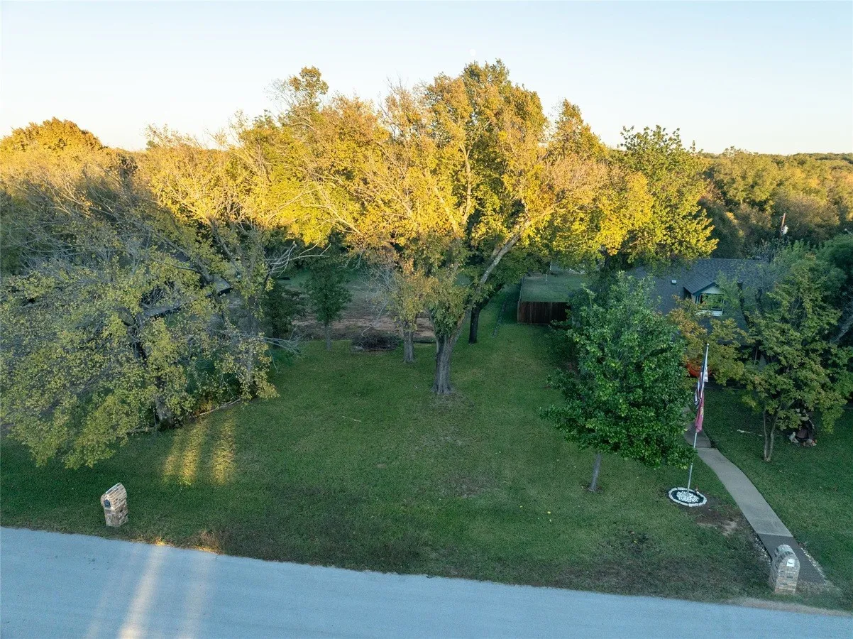 Unimproved Land For Sale in Tarrant County , 1633 Mockingbird Lane, Southlake, Texas 76092, 0, 0, Garage spaces, 0 Sqft, built in 1983, mls#21318614, Real Estate Agent in Southlake, Homes For Sale in Tarrant county, Homes For Sale in Southlake, Realtor in Southlake Texas, Real Estate Brokerage Independent Realty Texas, Luminita Cordes Realtor