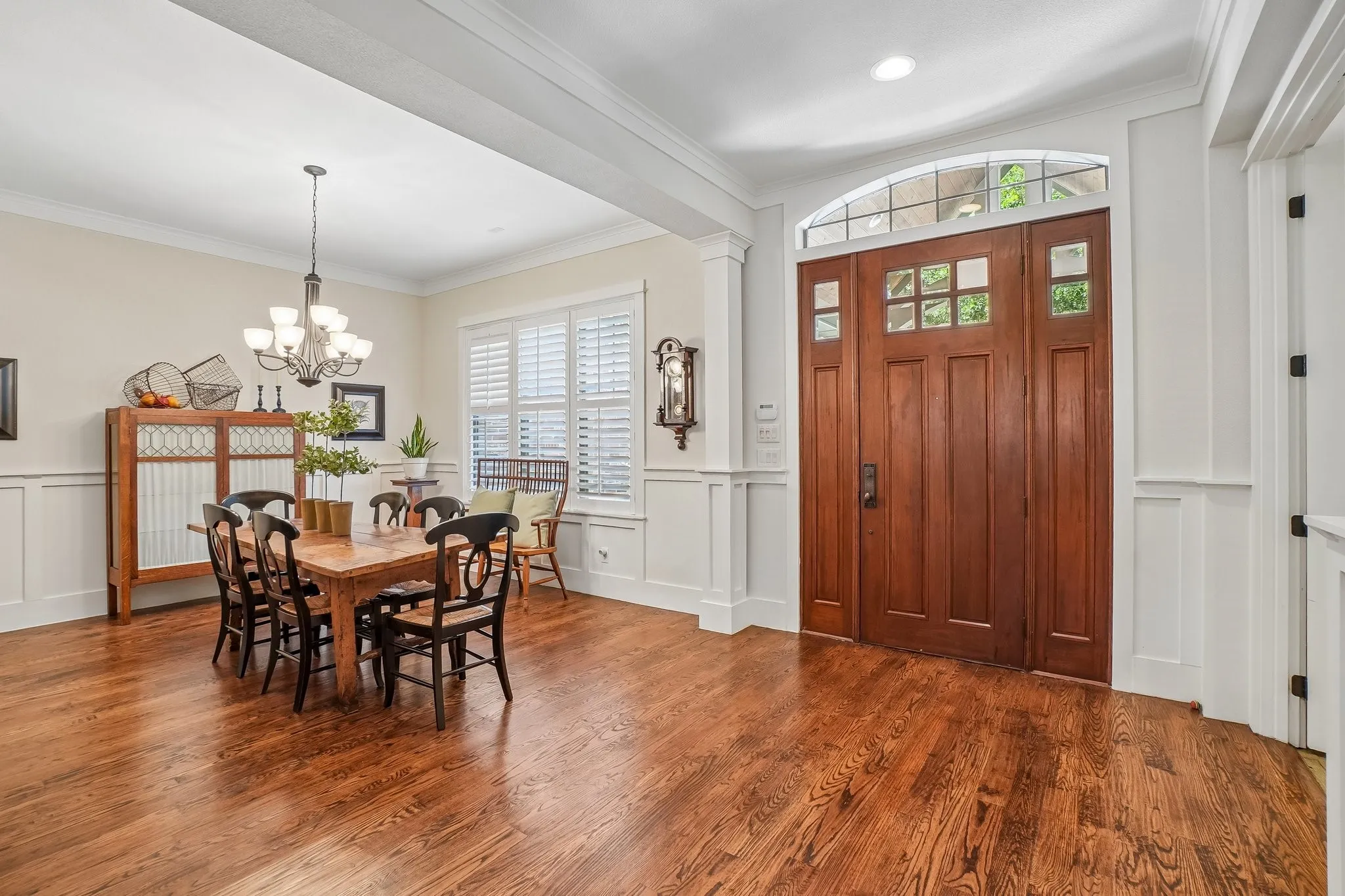 Single Family Residence For Sale in Denton County , 6407 Meadowcrest Lane, Flower Mound, Texas 75022, 4 Bedroom, 5 Bathroom, 3 Garage spaces, 4,002 Sqft, built in 2007, mls#21318647, Real Estate Agent in Flower Mound, Homes For Sale in Denton county, Homes For Sale in Flower Mound, Realtor in Flower Mound Texas, Real Estate Brokerage Independent Realty Texas, Luminita Cordes Realtor