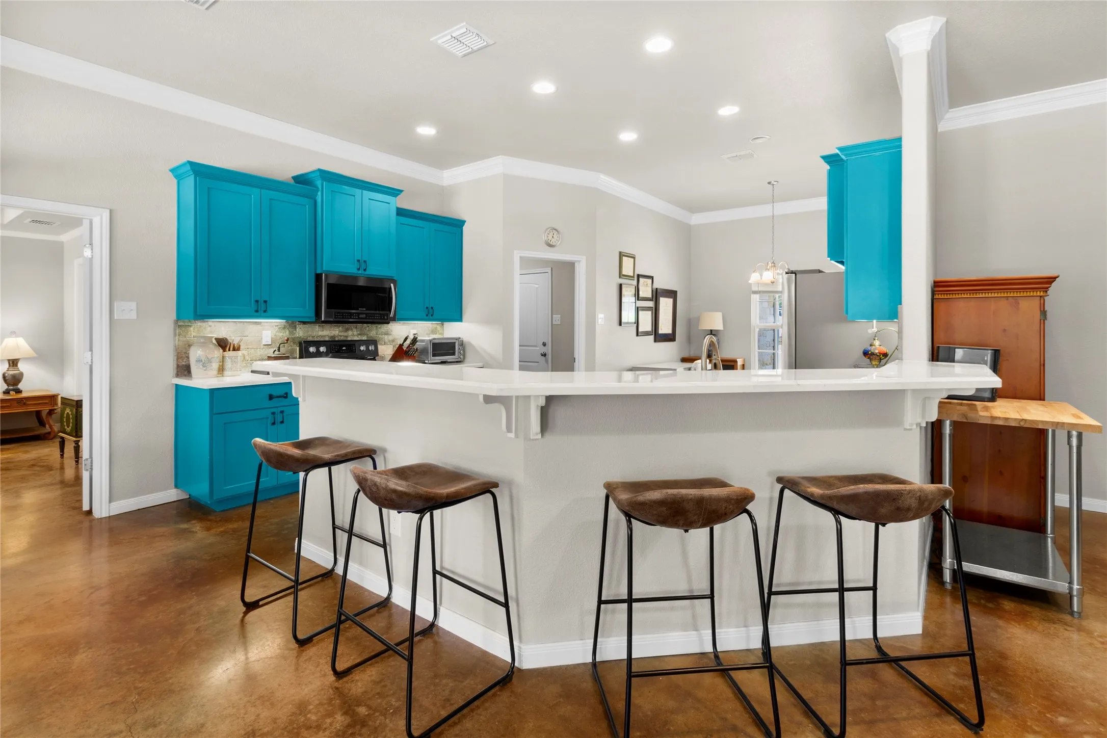 Single Family Residence For Sale in Freestone County , 151 Tall Oaks, Streetman, Texas 75859, 3 Bedroom, 2 Bathroom, 2 Garage spaces, 1,775 Sqft, built in 2016, mls#21318537, Real Estate Agent in Streetman, Homes For Sale in Freestone county, Homes For Sale in Streetman, Realtor in Streetman Texas, Real Estate Brokerage Independent Realty Texas, Luminita Cordes Realtor