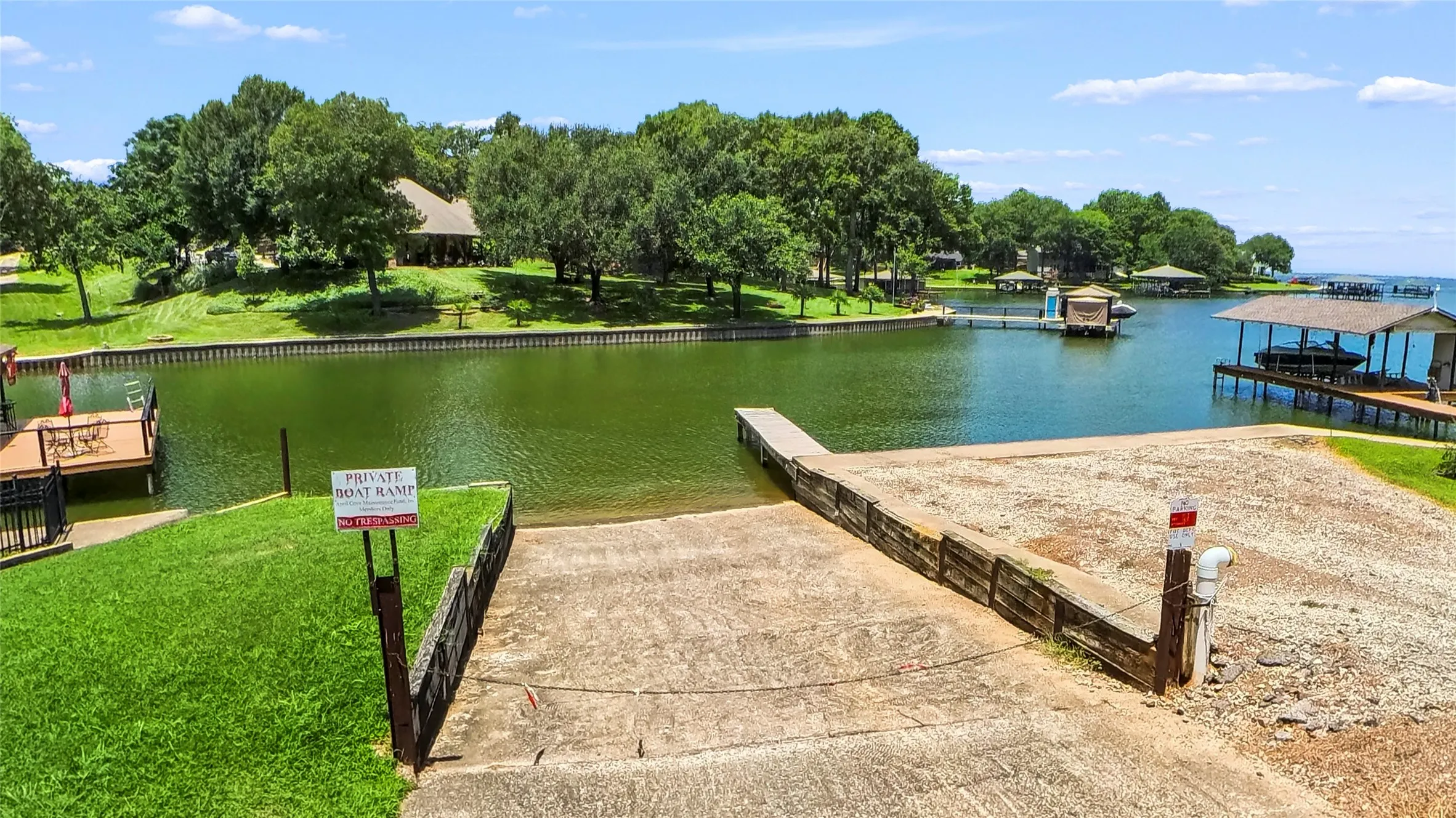 Single Family Residence For Sale in Freestone County , 151 Tall Oaks, Streetman, Texas 75859, 3 Bedroom, 2 Bathroom, 2 Garage spaces, 1,775 Sqft, built in 2016, mls#21318537, Real Estate Agent in Streetman, Homes For Sale in Freestone county, Homes For Sale in Streetman, Realtor in Streetman Texas, Real Estate Brokerage Independent Realty Texas, Luminita Cordes Realtor