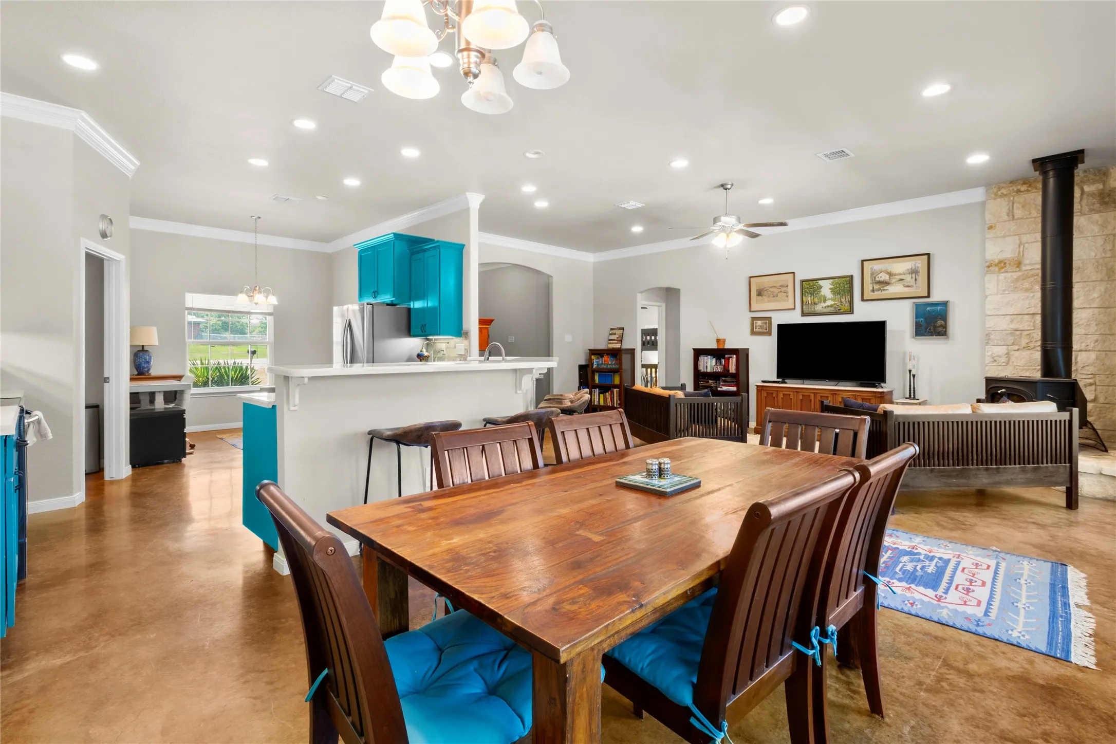 Single Family Residence For Sale in Freestone County , 151 Tall Oaks, Streetman, Texas 75859, 3 Bedroom, 2 Bathroom, 2 Garage spaces, 1,775 Sqft, built in 2016, mls#21318537, Real Estate Agent in Streetman, Homes For Sale in Freestone county, Homes For Sale in Streetman, Realtor in Streetman Texas, Real Estate Brokerage Independent Realty Texas, Luminita Cordes Realtor