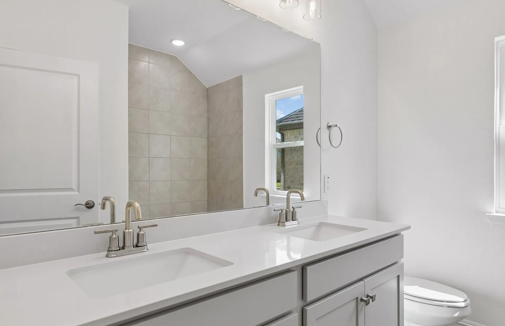 Secondary bath with double vanity