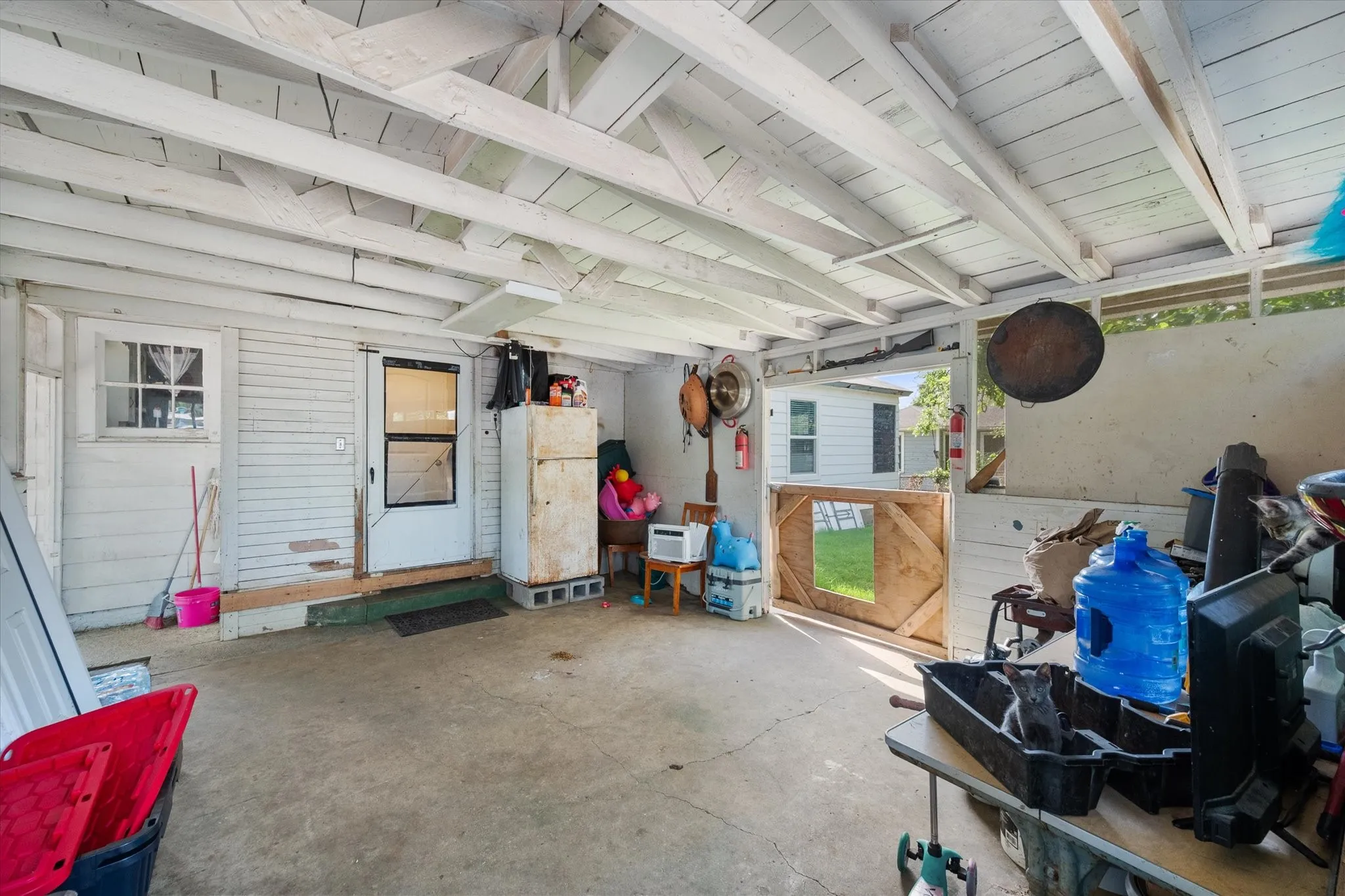 Single Family Residence For Sale in Dallas County , 205 fannin Street, Hutchins, Texas 75141, 4 Bedroom, 1 Bathroom, Garage spaces, 1,271 Sqft, built in 1936, mls#21318656, Real Estate Agent in Hutchins, Homes For Sale in Dallas county, Homes For Sale in Hutchins, Realtor in Hutchins Texas, Real Estate Brokerage Independent Realty Texas, Luminita Cordes Realtor