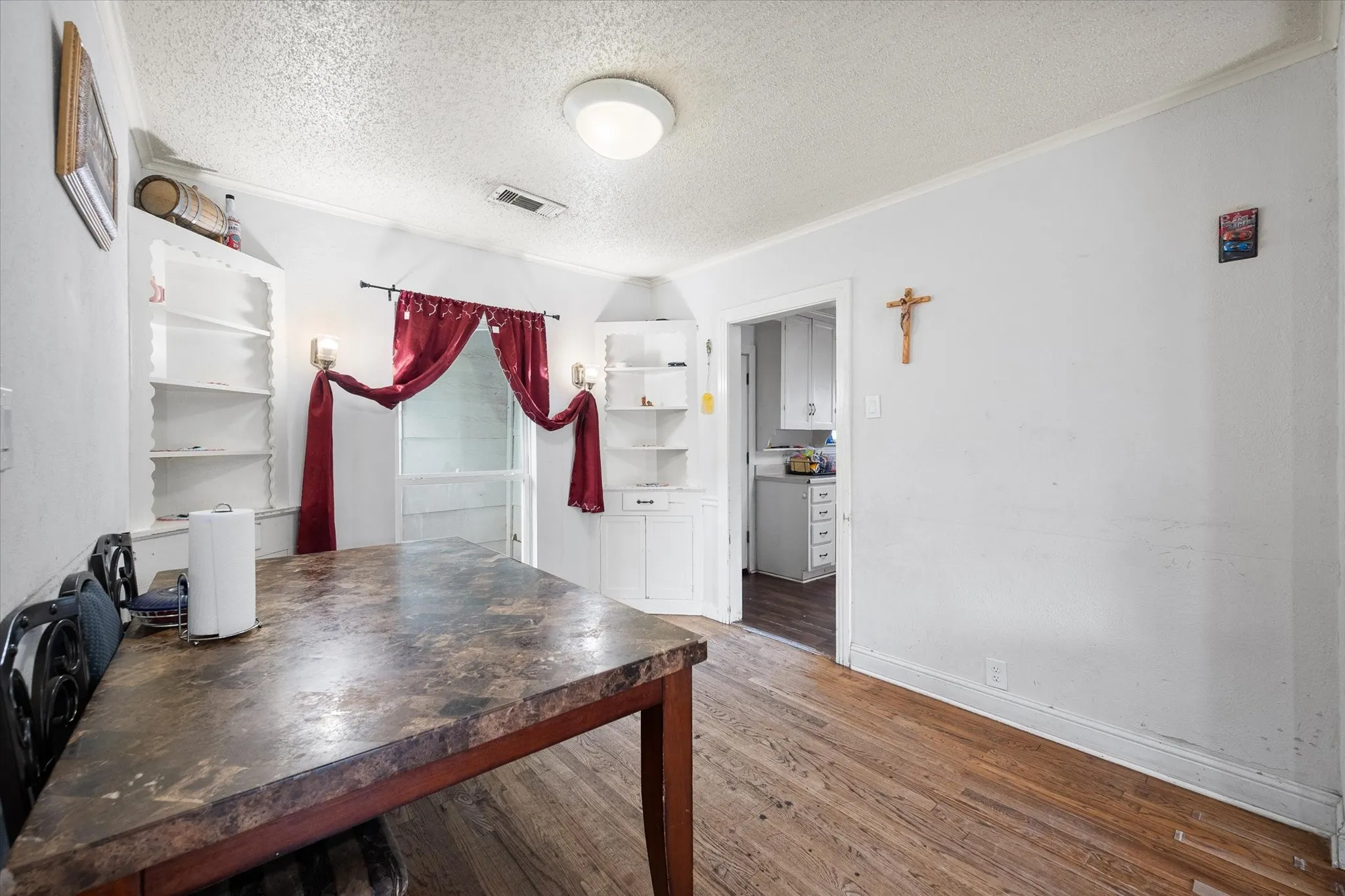 Single Family Residence For Sale in Dallas County , 205 fannin Street, Hutchins, Texas 75141, 4 Bedroom, 1 Bathroom, Garage spaces, 1,271 Sqft, built in 1936, mls#21318656, Real Estate Agent in Hutchins, Homes For Sale in Dallas county, Homes For Sale in Hutchins, Realtor in Hutchins Texas, Real Estate Brokerage Independent Realty Texas, Luminita Cordes Realtor