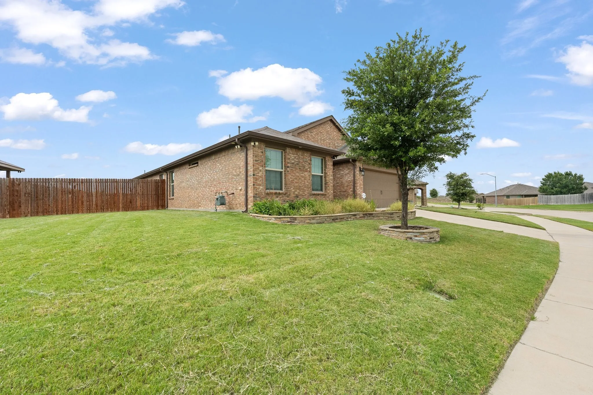 Single Family Residence For Sale in Tarrant County , 4600 Fringetree Way, Fort Worth, Texas 76036, 4 Bedroom, 2 Bathroom, 2 Garage spaces, 1,820 Sqft, built in 2020, mls#21314670, Real Estate Agent in Fort Worth, Homes For Sale in Tarrant county, Homes For Sale in Fort Worth, Realtor in Fort Worth Texas, Real Estate Brokerage Independent Realty Texas, Luminita Cordes Realtor