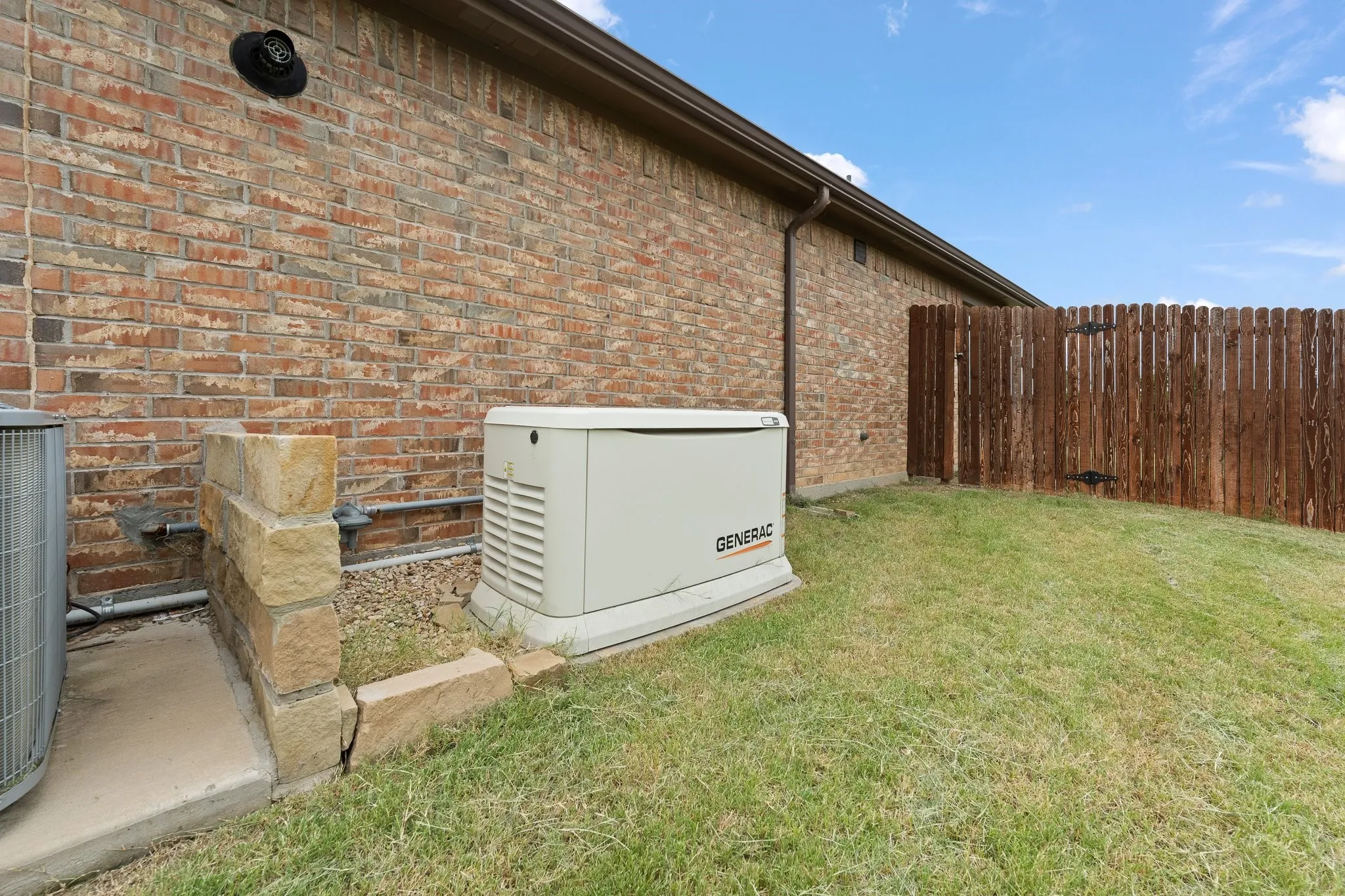 Single Family Residence For Sale in Tarrant County , 4600 Fringetree Way, Fort Worth, Texas 76036, 4 Bedroom, 2 Bathroom, 2 Garage spaces, 1,820 Sqft, built in 2020, mls#21314670, Real Estate Agent in Fort Worth, Homes For Sale in Tarrant county, Homes For Sale in Fort Worth, Realtor in Fort Worth Texas, Real Estate Brokerage Independent Realty Texas, Luminita Cordes Realtor