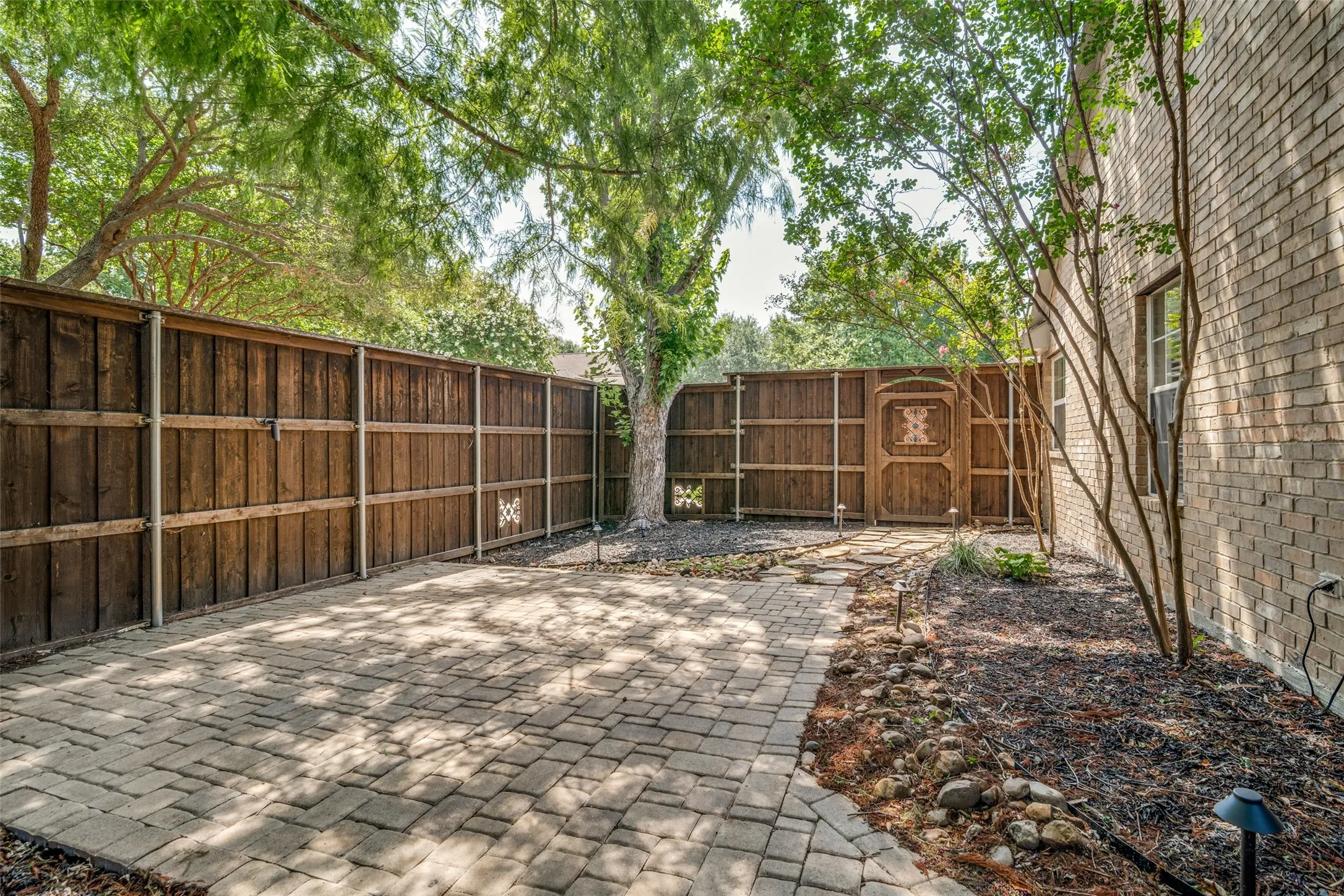 Single Family Residence For Sale in Rockwall County , 648 Woodland Way, Rockwall, Texas 75087, 3 Bedroom, 2 Bathroom, 2 Garage spaces, 3,111 Sqft, built in 2001, mls#21318658, Real Estate Agent in Rockwall, Homes For Sale in Rockwall county, Homes For Sale in Rockwall, Realtor in Rockwall Texas, Real Estate Brokerage Independent Realty Texas, Luminita Cordes Realtor