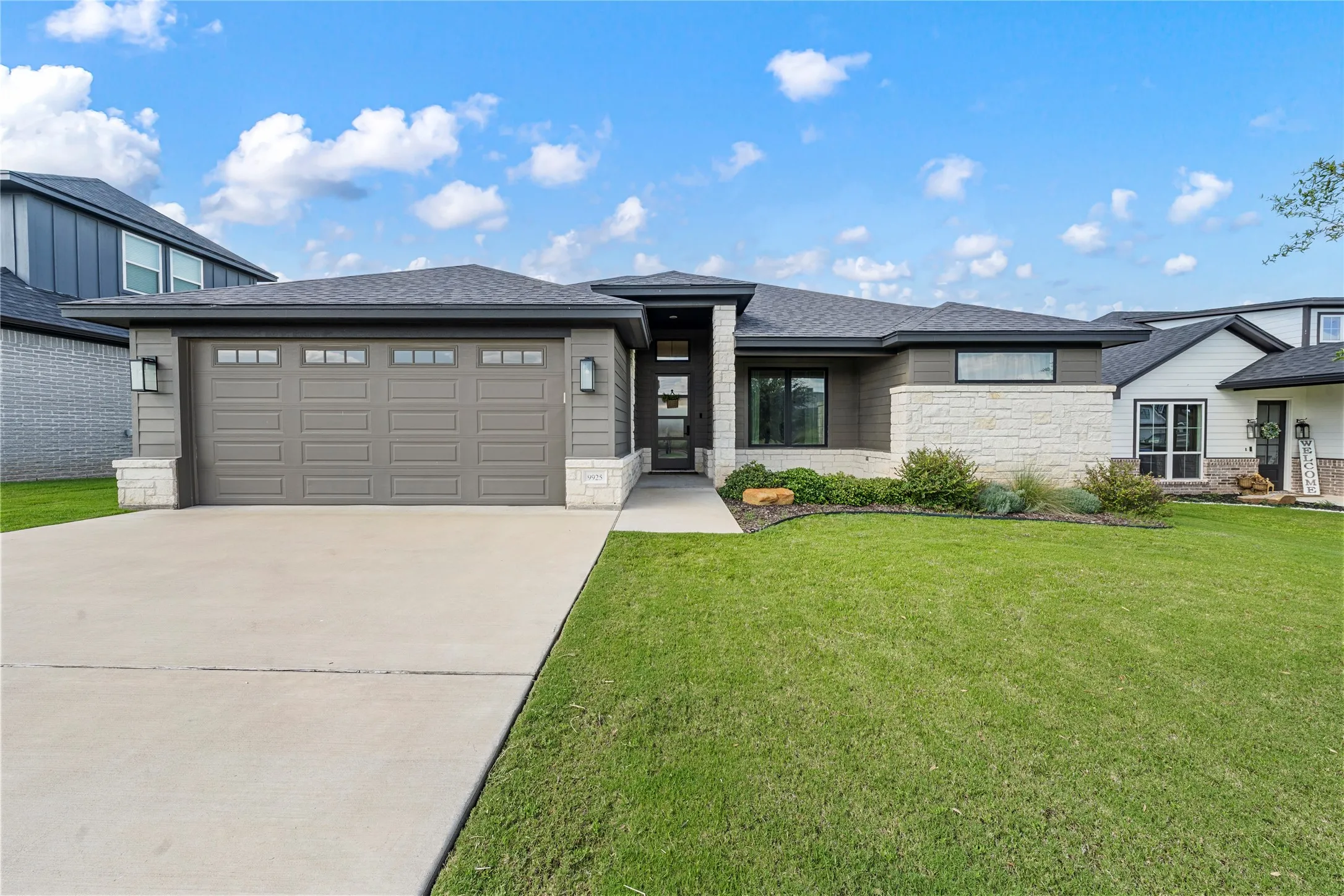 Single Family Residence For Sale in Mc Lennan County , 9925 Bridlewood Lane, Waco, Texas 76708, 3 Bedroom, 2 Bathroom, 2 Garage spaces, 1,786 Sqft, built in 2022, mls#21318631, Real Estate Agent in Waco, Homes For Sale in Mc Lennan county, Homes For Sale in Waco, Realtor in Waco Texas, Real Estate Brokerage Independent Realty Texas, Luminita Cordes Realtor