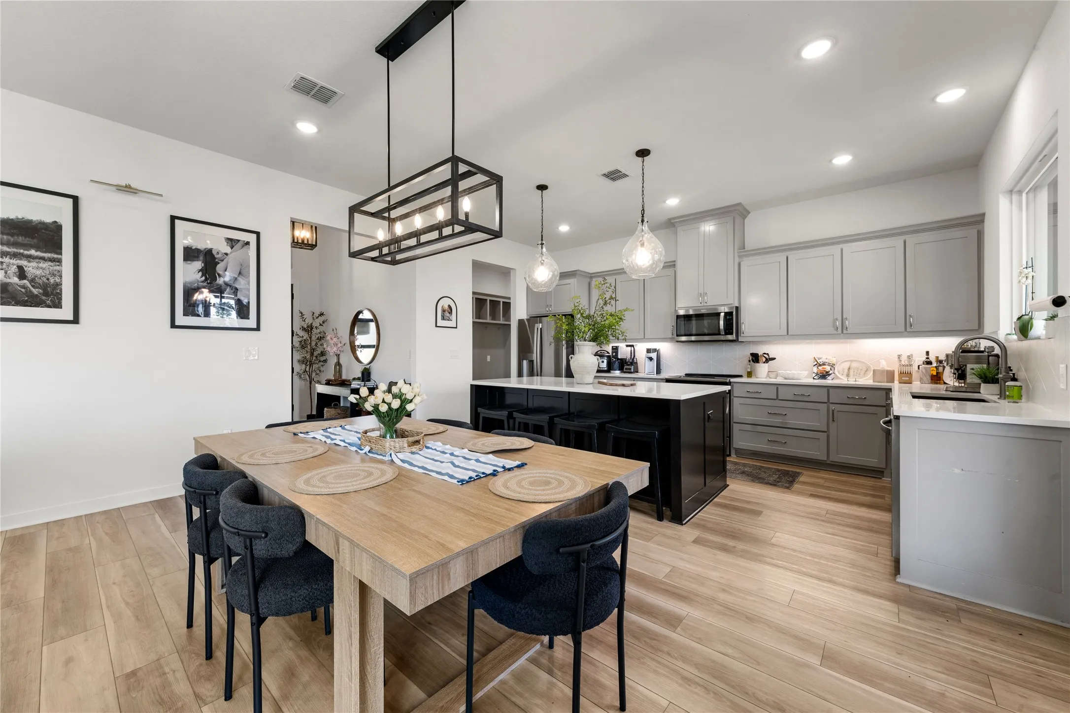 Single Family Residence For Sale in Mc Lennan County , 9925 Bridlewood Lane, Waco, Texas 76708, 3 Bedroom, 2 Bathroom, 2 Garage spaces, 1,786 Sqft, built in 2022, mls#21318631, Real Estate Agent in Waco, Homes For Sale in Mc Lennan county, Homes For Sale in Waco, Realtor in Waco Texas, Real Estate Brokerage Independent Realty Texas, Luminita Cordes Realtor