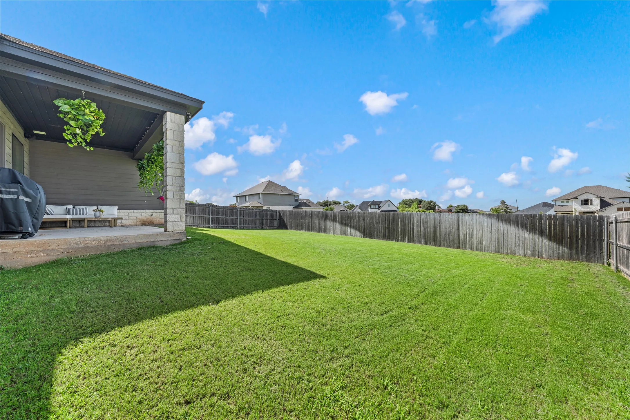 Single Family Residence For Sale in Mc Lennan County , 9925 Bridlewood Lane, Waco, Texas 76708, 3 Bedroom, 2 Bathroom, 2 Garage spaces, 1,786 Sqft, built in 2022, mls#21318631, Real Estate Agent in Waco, Homes For Sale in Mc Lennan county, Homes For Sale in Waco, Realtor in Waco Texas, Real Estate Brokerage Independent Realty Texas, Luminita Cordes Realtor