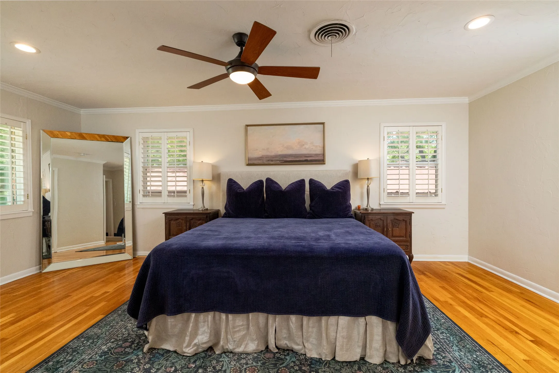 Single Family Residence For Sale in Tarrant County , 211 Crest Ridge Circle, Lakeside, Texas 76108, 4 Bedroom, 2 Bathroom, 2 Garage spaces, 2,490 Sqft, built in 1955, mls#21318679, Real Estate Agent in Lakeside, Homes For Sale in Tarrant county, Homes For Sale in Lakeside, Realtor in Lakeside Texas, Real Estate Brokerage Independent Realty Texas, Luminita Cordes Realtor