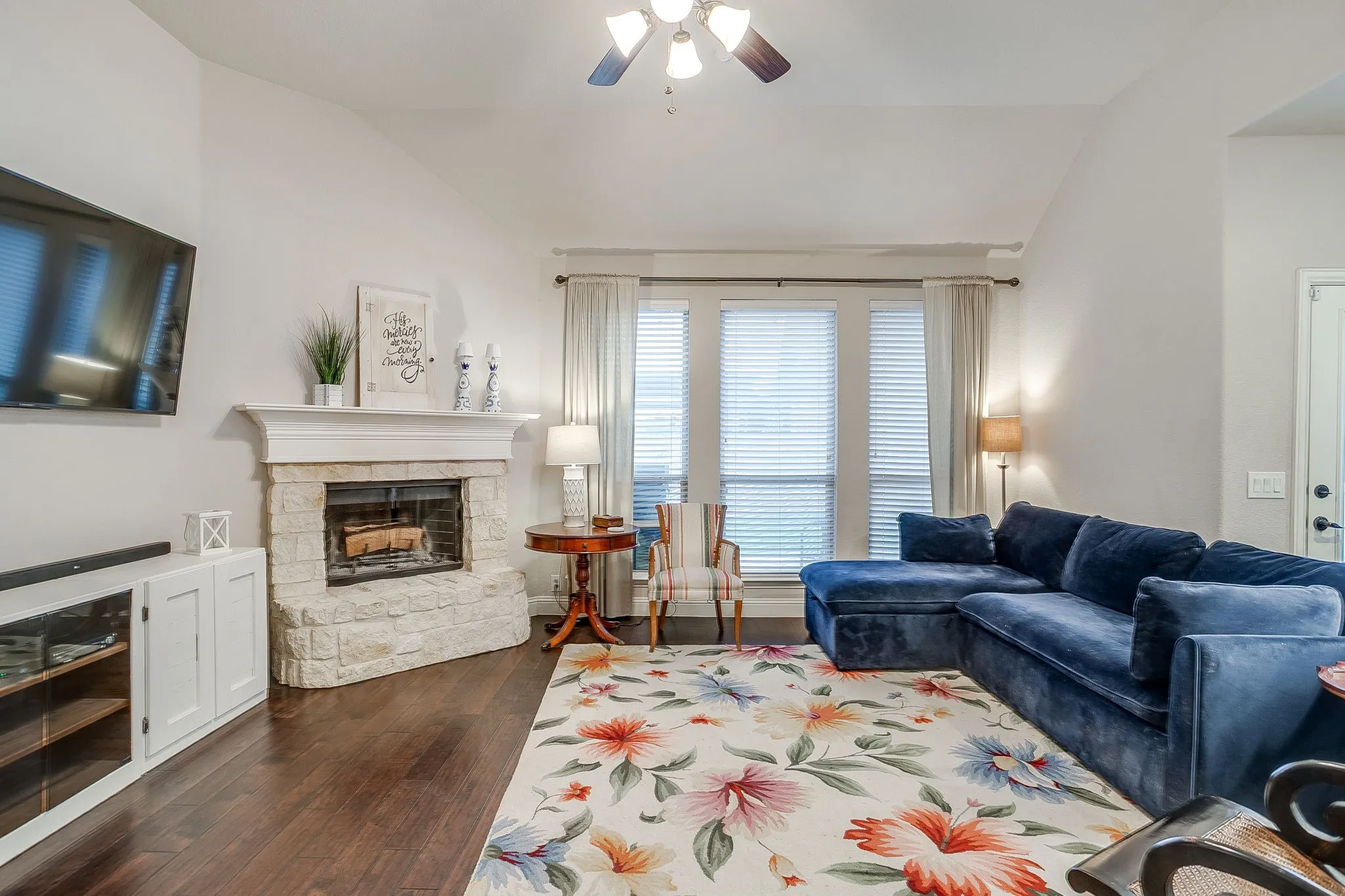 Single Family Residence For Sale in Johnson County , 1134 Destrehan Drive, Burleson, Texas 76028, 5 Bedroom, 3 Bathroom, 2 Garage spaces, 3,138 Sqft, built in 2015, mls#21318481, Real Estate Agent in Burleson, Homes For Sale in Johnson county, Homes For Sale in Burleson, Realtor in Burleson Texas, Real Estate Brokerage Independent Realty Texas, Luminita Cordes Realtor