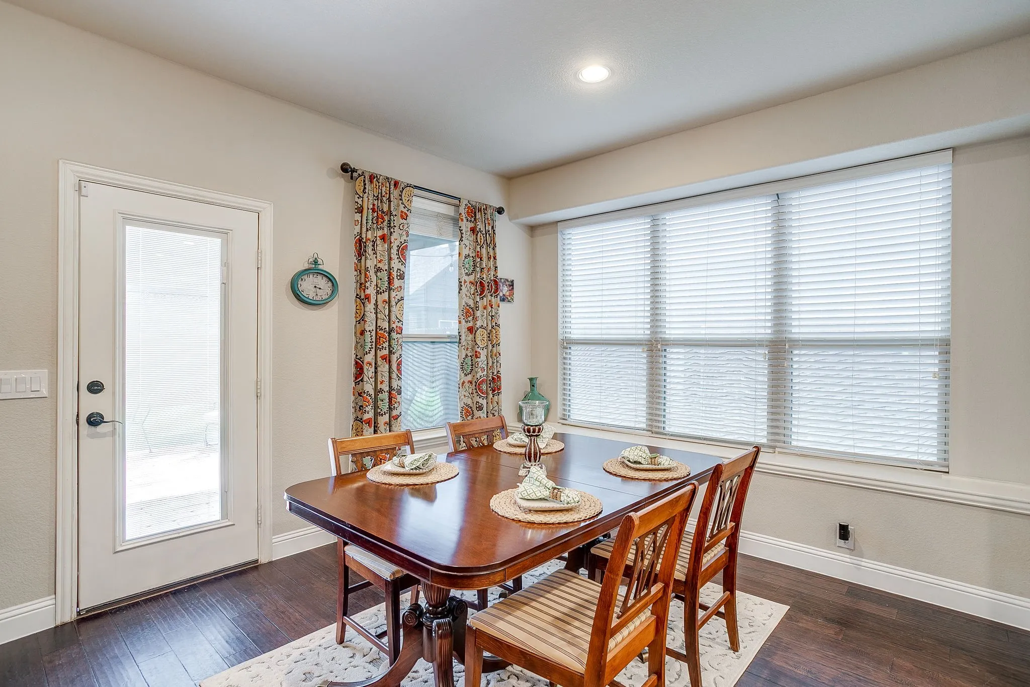 Single Family Residence For Sale in Johnson County , 1134 Destrehan Drive, Burleson, Texas 76028, 5 Bedroom, 3 Bathroom, 2 Garage spaces, 3,138 Sqft, built in 2015, mls#21318481, Real Estate Agent in Burleson, Homes For Sale in Johnson county, Homes For Sale in Burleson, Realtor in Burleson Texas, Real Estate Brokerage Independent Realty Texas, Luminita Cordes Realtor