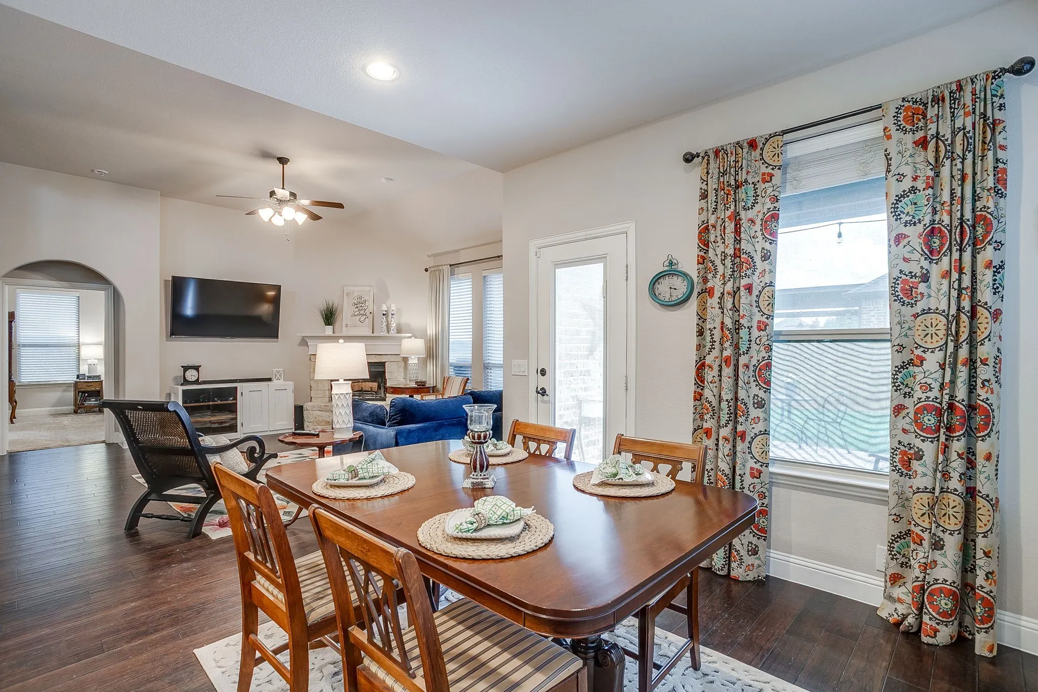 Single Family Residence For Sale in Johnson County , 1134 Destrehan Drive, Burleson, Texas 76028, 5 Bedroom, 3 Bathroom, 2 Garage spaces, 3,138 Sqft, built in 2015, mls#21318481, Real Estate Agent in Burleson, Homes For Sale in Johnson county, Homes For Sale in Burleson, Realtor in Burleson Texas, Real Estate Brokerage Independent Realty Texas, Luminita Cordes Realtor