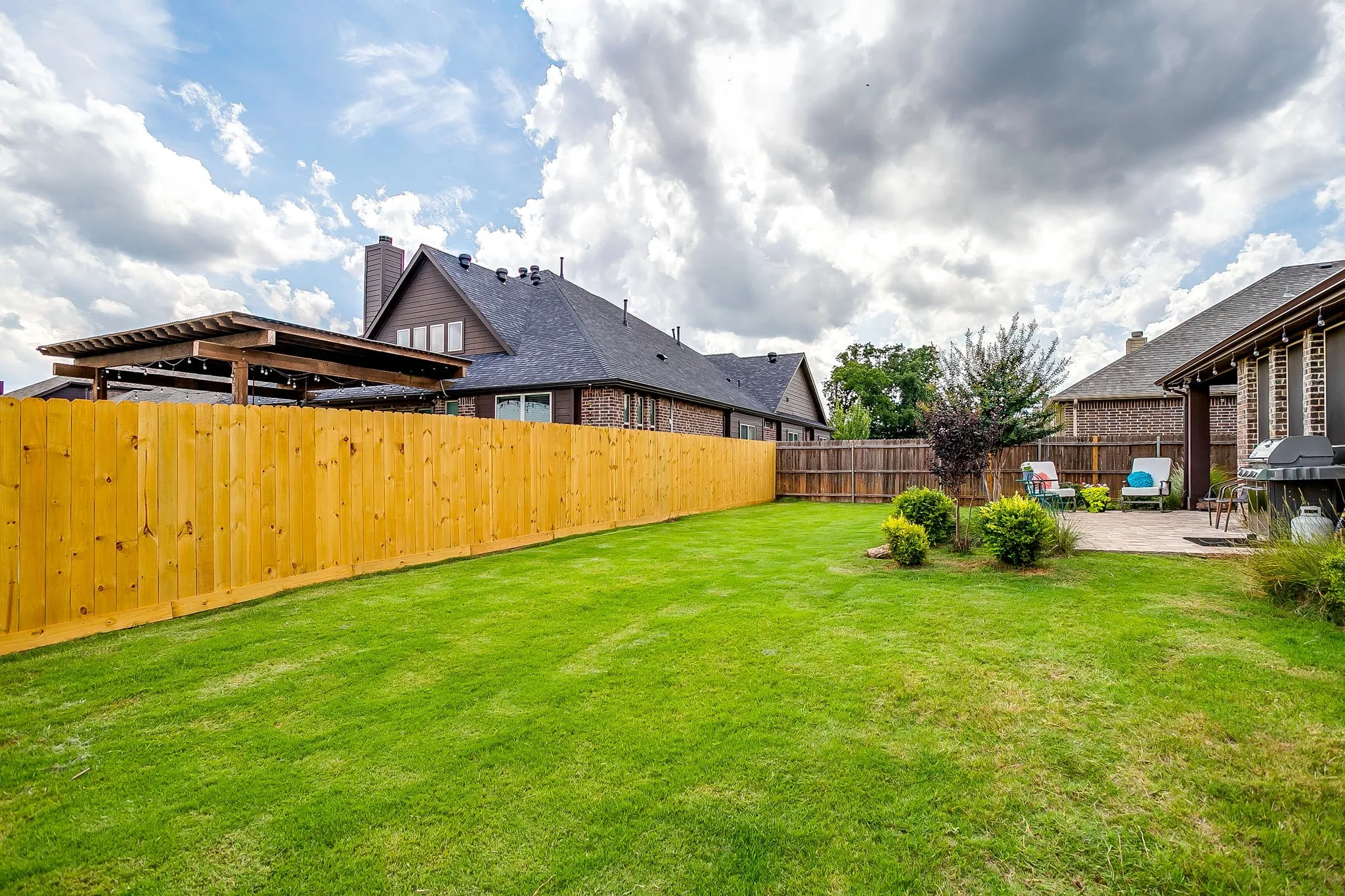 Single Family Residence For Sale in Johnson County , 1134 Destrehan Drive, Burleson, Texas 76028, 5 Bedroom, 3 Bathroom, 2 Garage spaces, 3,138 Sqft, built in 2015, mls#21318481, Real Estate Agent in Burleson, Homes For Sale in Johnson county, Homes For Sale in Burleson, Realtor in Burleson Texas, Real Estate Brokerage Independent Realty Texas, Luminita Cordes Realtor