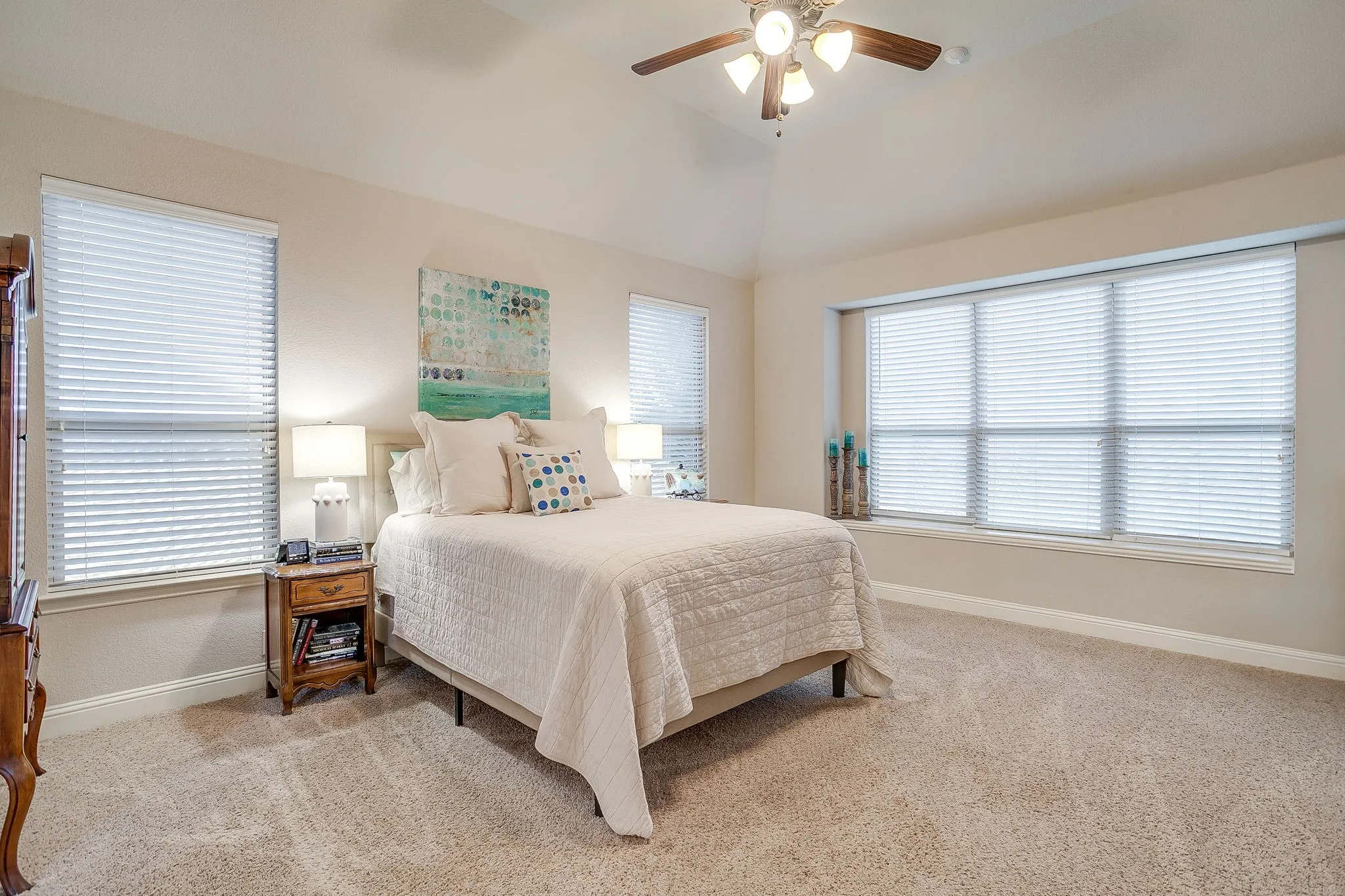 Single Family Residence For Sale in Johnson County , 1134 Destrehan Drive, Burleson, Texas 76028, 5 Bedroom, 3 Bathroom, 2 Garage spaces, 3,138 Sqft, built in 2015, mls#21318481, Real Estate Agent in Burleson, Homes For Sale in Johnson county, Homes For Sale in Burleson, Realtor in Burleson Texas, Real Estate Brokerage Independent Realty Texas, Luminita Cordes Realtor