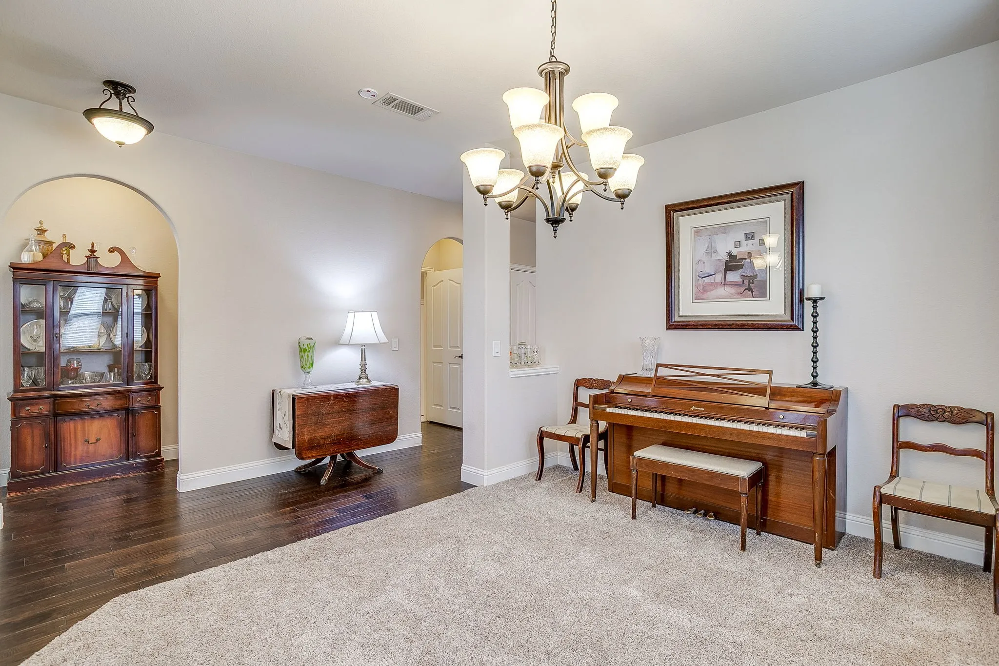 Single Family Residence For Sale in Johnson County , 1134 Destrehan Drive, Burleson, Texas 76028, 5 Bedroom, 3 Bathroom, 2 Garage spaces, 3,138 Sqft, built in 2015, mls#21318481, Real Estate Agent in Burleson, Homes For Sale in Johnson county, Homes For Sale in Burleson, Realtor in Burleson Texas, Real Estate Brokerage Independent Realty Texas, Luminita Cordes Realtor